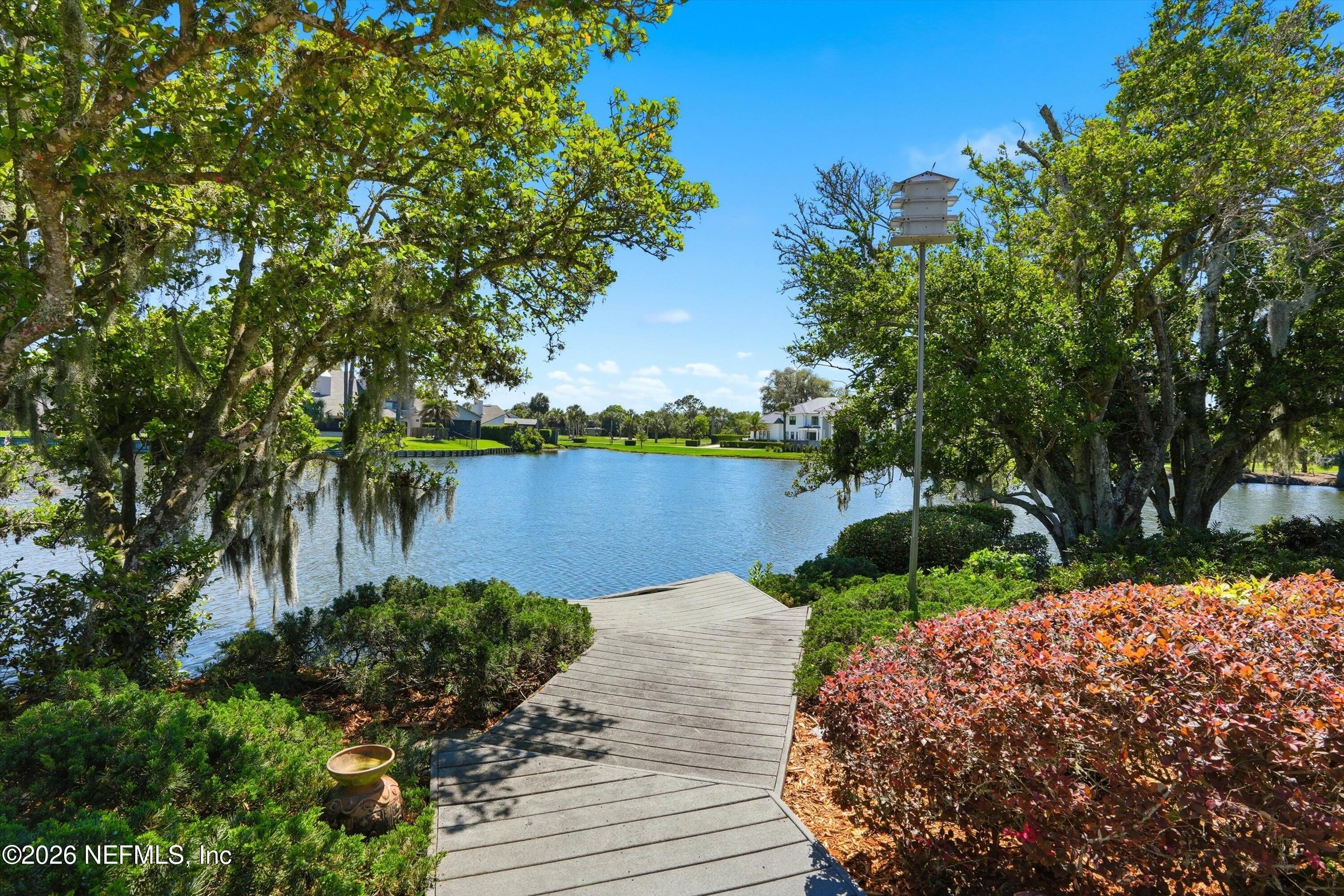 128 LAKE JULIA Drive N