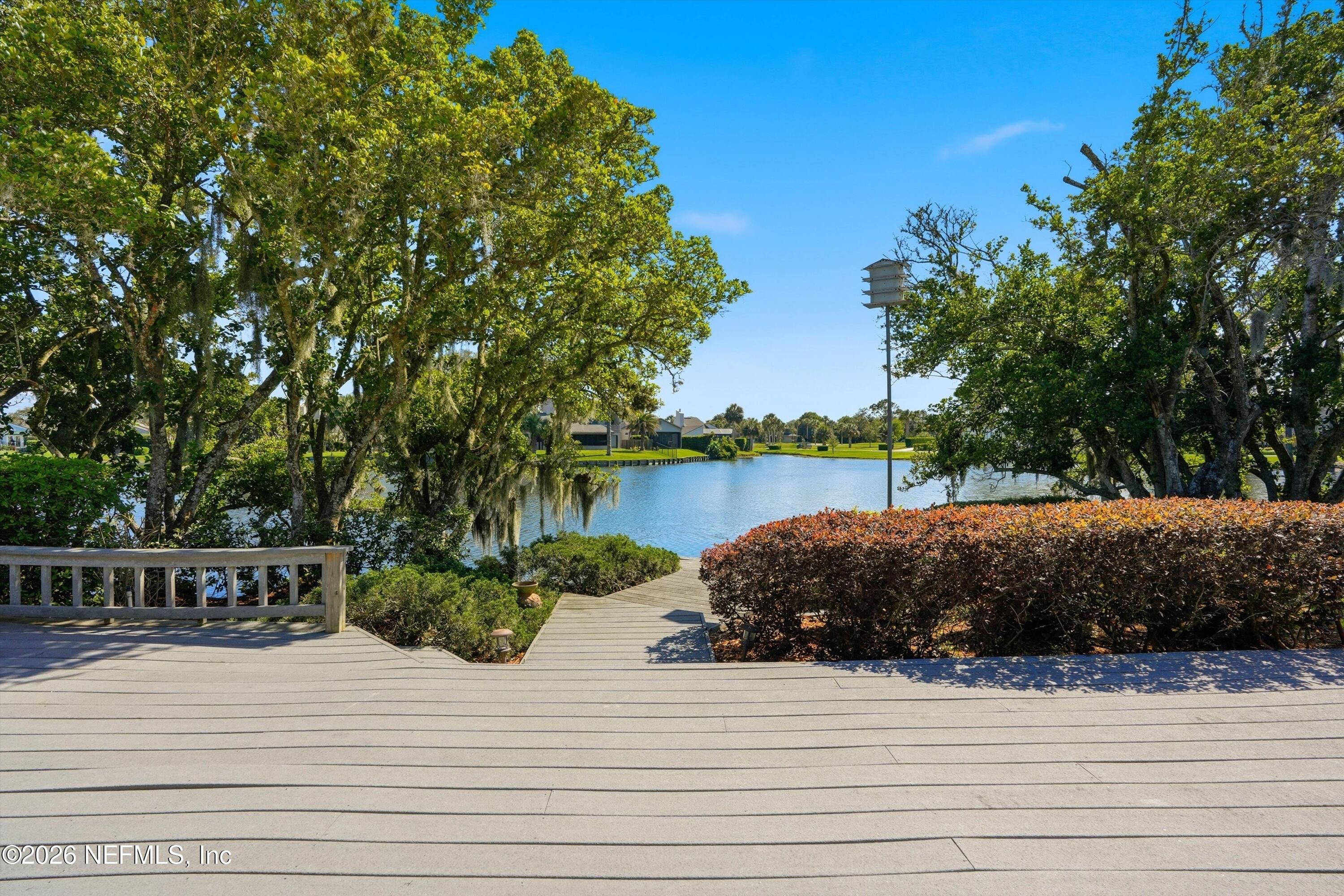 128 LAKE JULIA Drive N