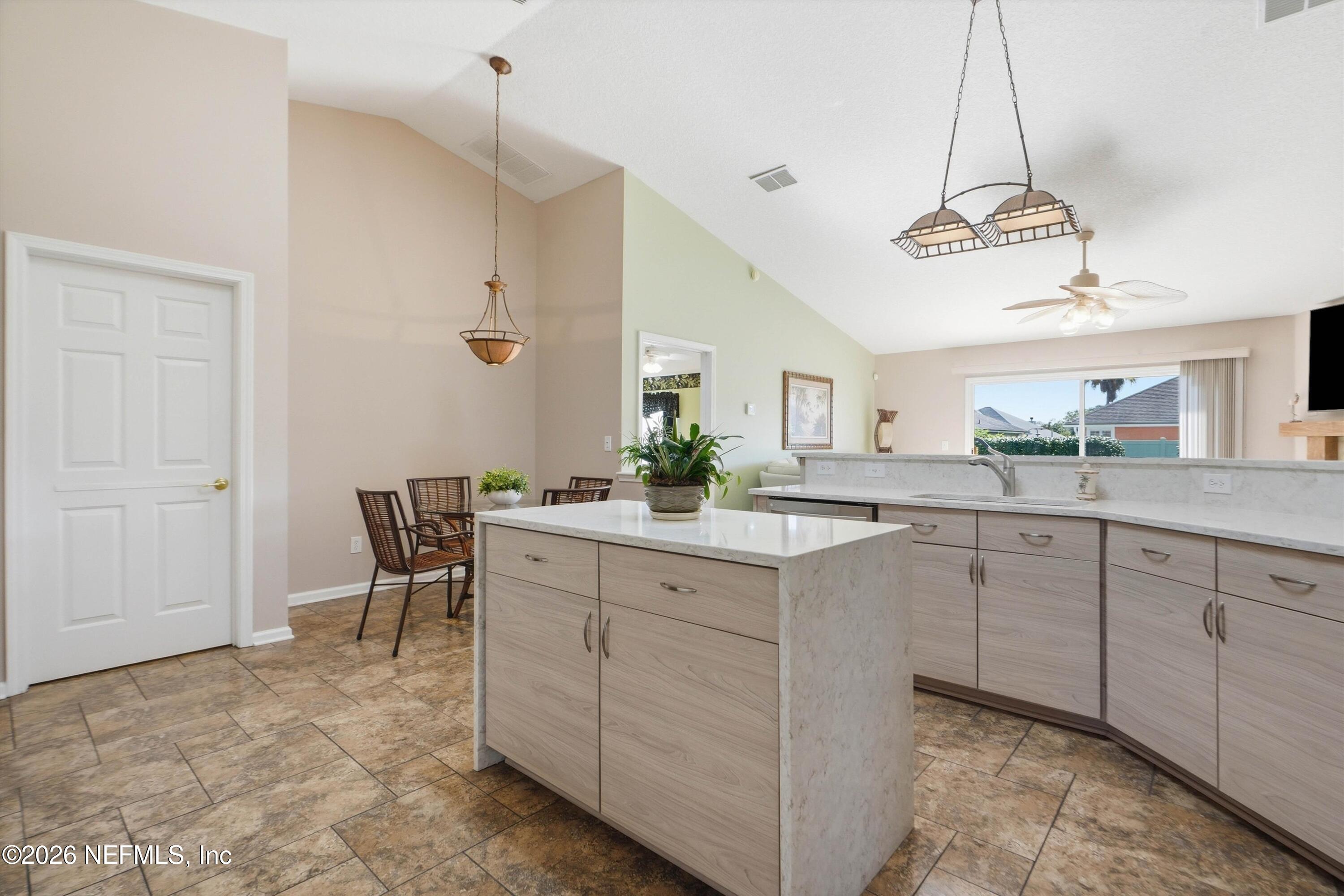 2515 BENTSHIRE Drive