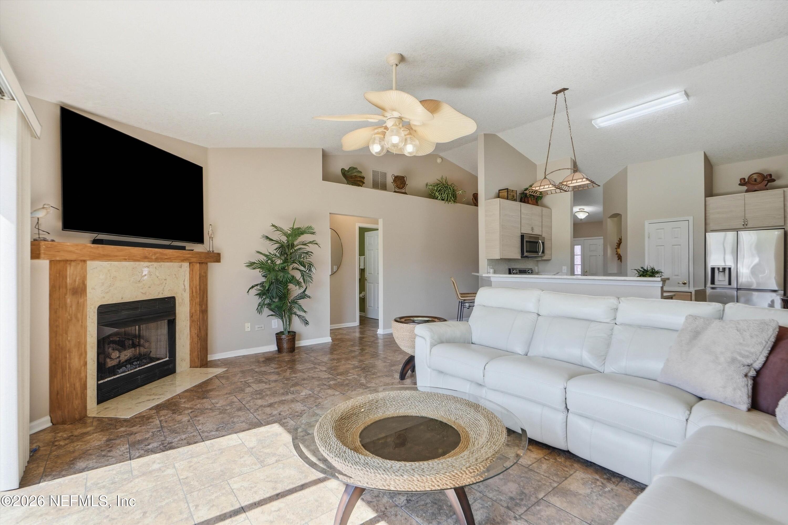 2515 BENTSHIRE Drive