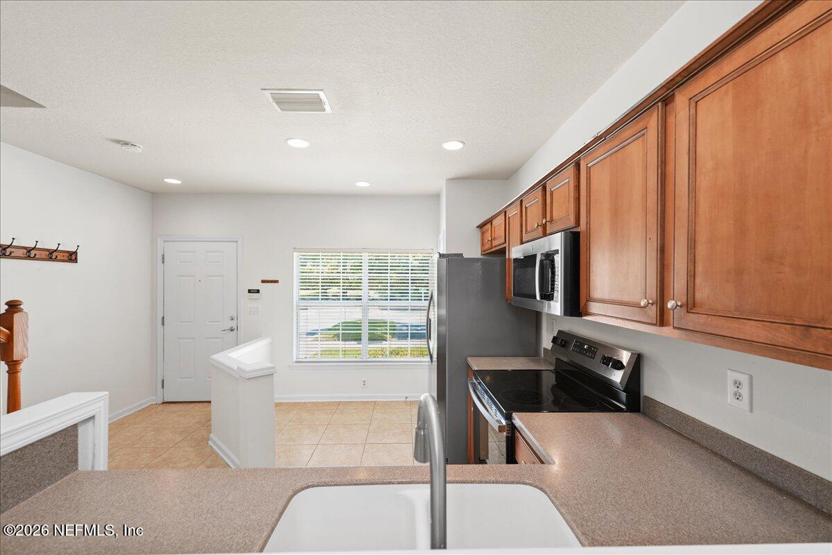 8125 SUMMER POINT Court