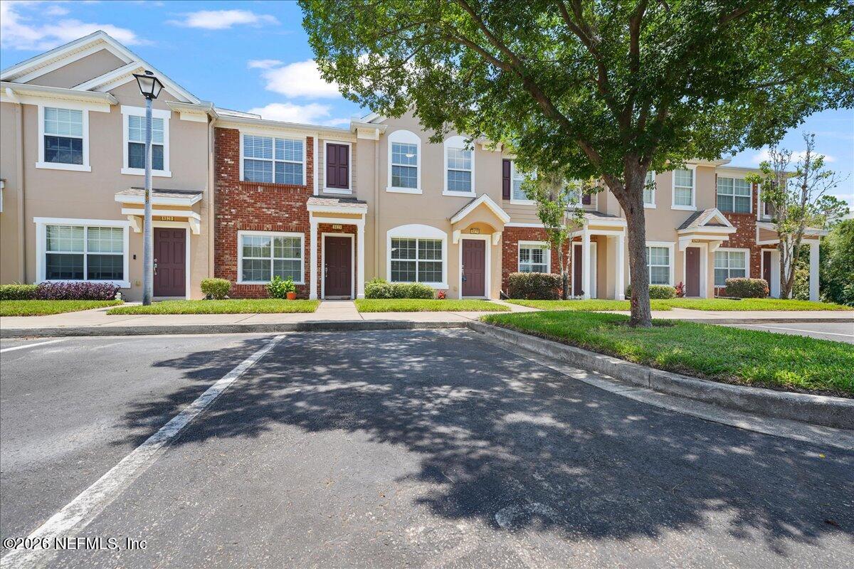 8125 SUMMER POINT Court