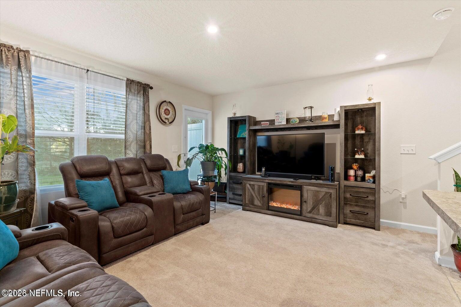 5893 CREEKSIDE CROSSING Drive