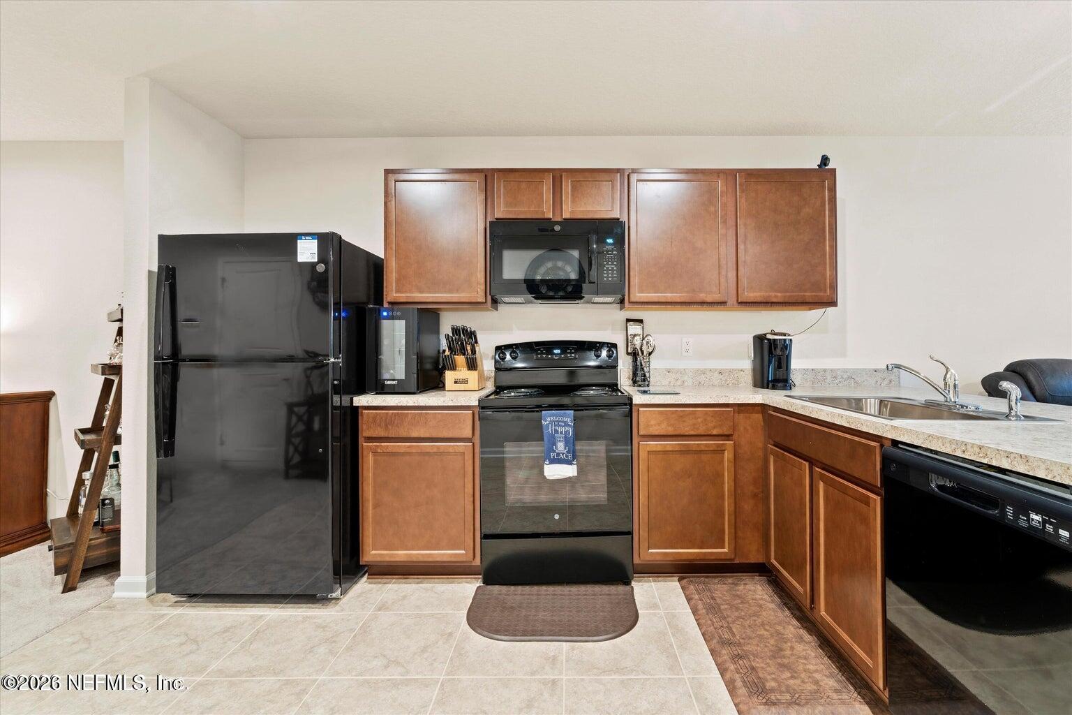 5893 CREEKSIDE CROSSING Drive