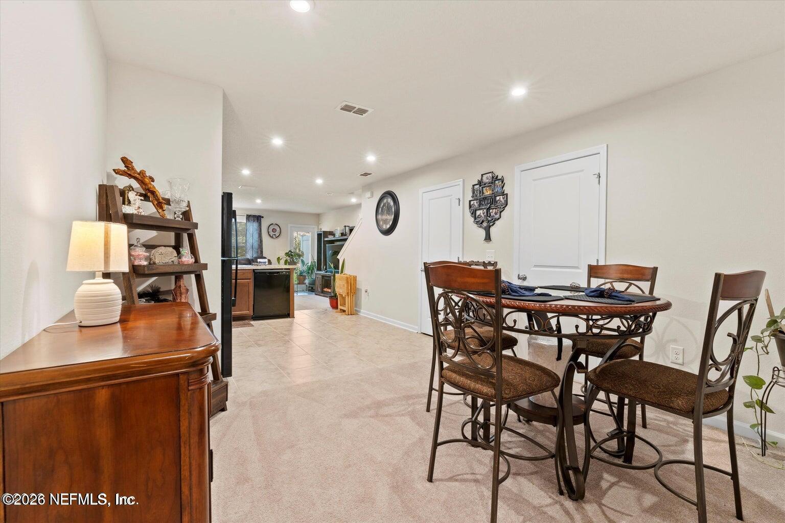 5893 CREEKSIDE CROSSING Drive