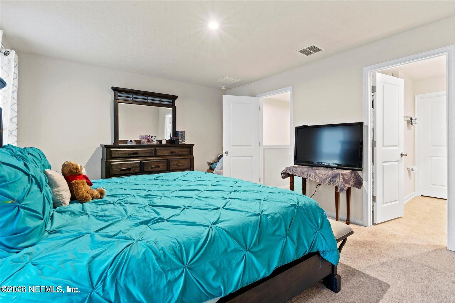 5893 CREEKSIDE CROSSING Drive