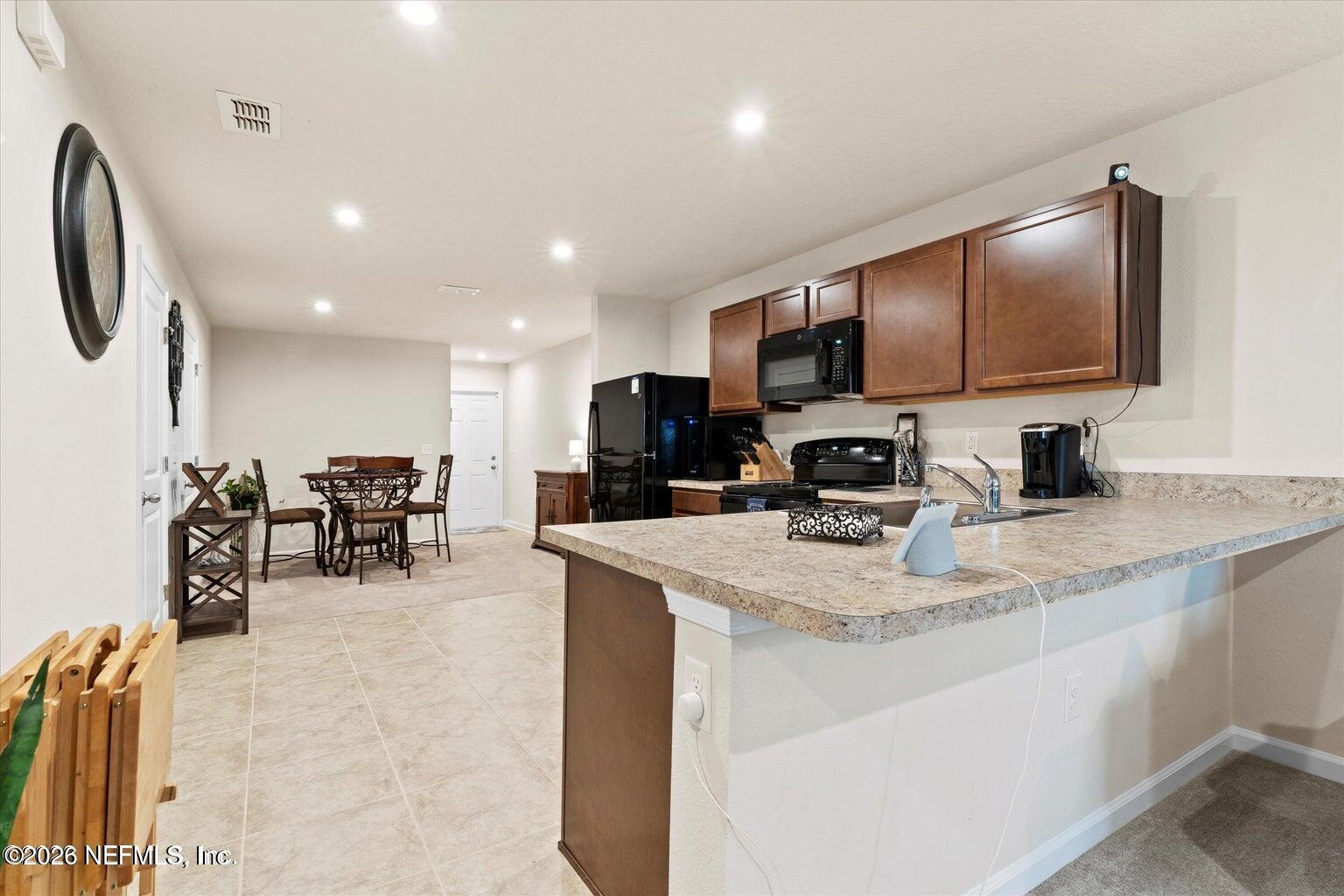 5893 CREEKSIDE CROSSING Drive