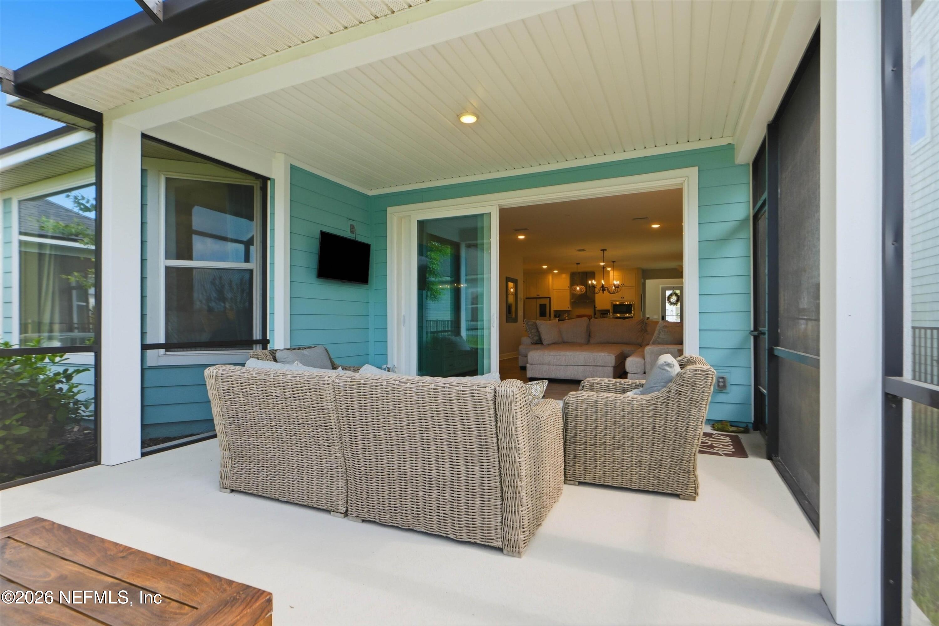 101 SEA GREEN Way