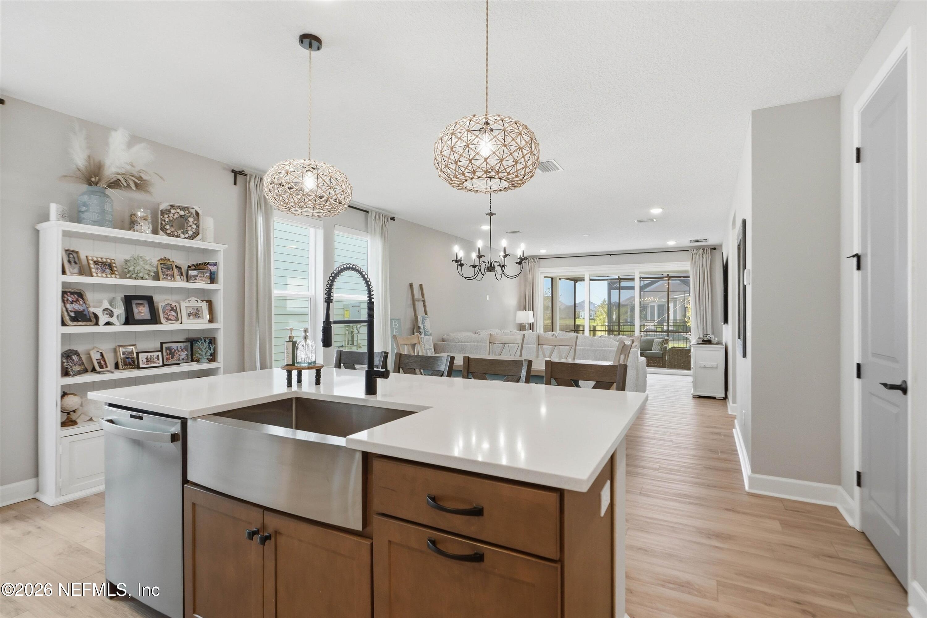 101 SEA GREEN Way