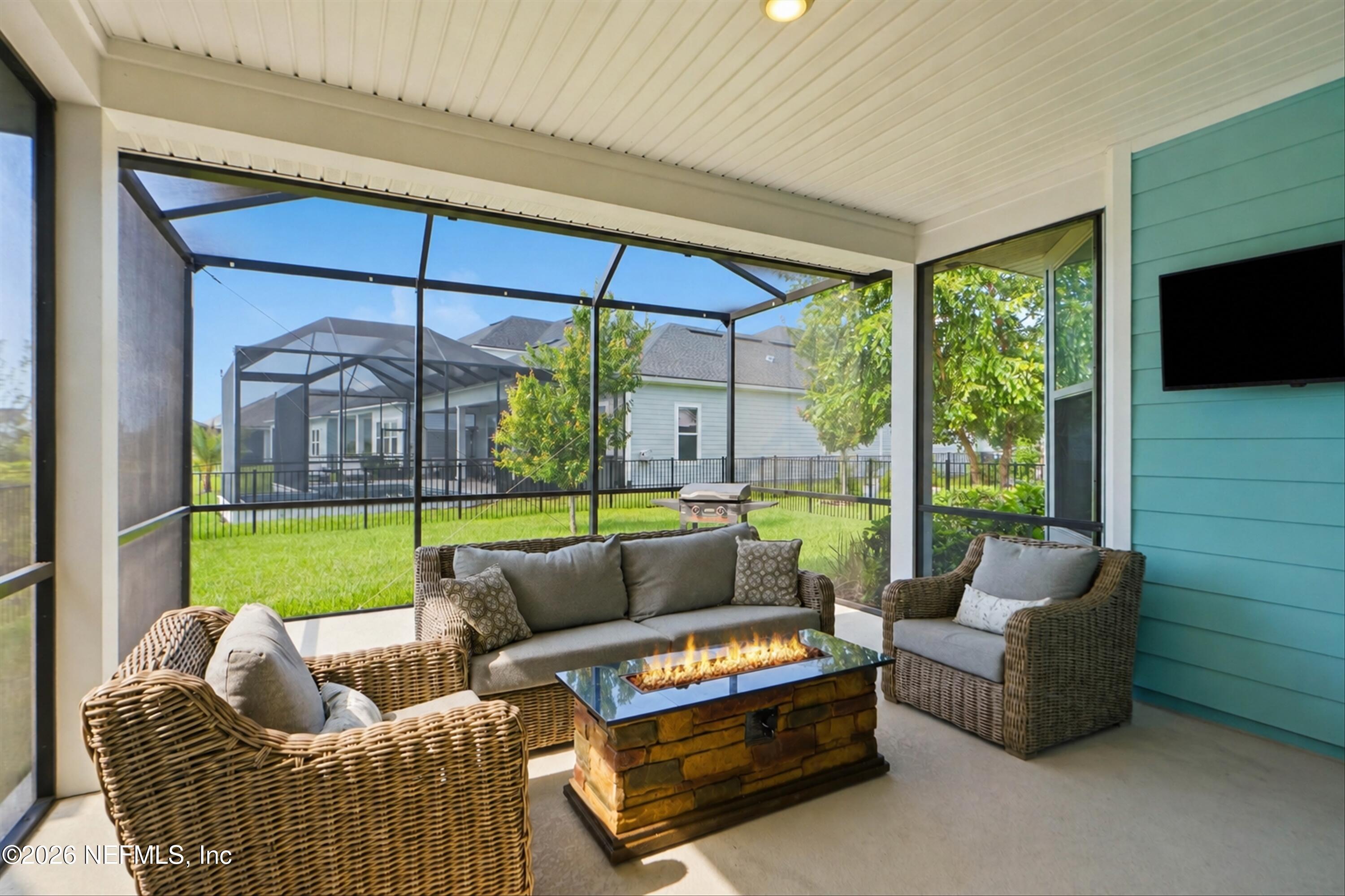 101 SEA GREEN Way