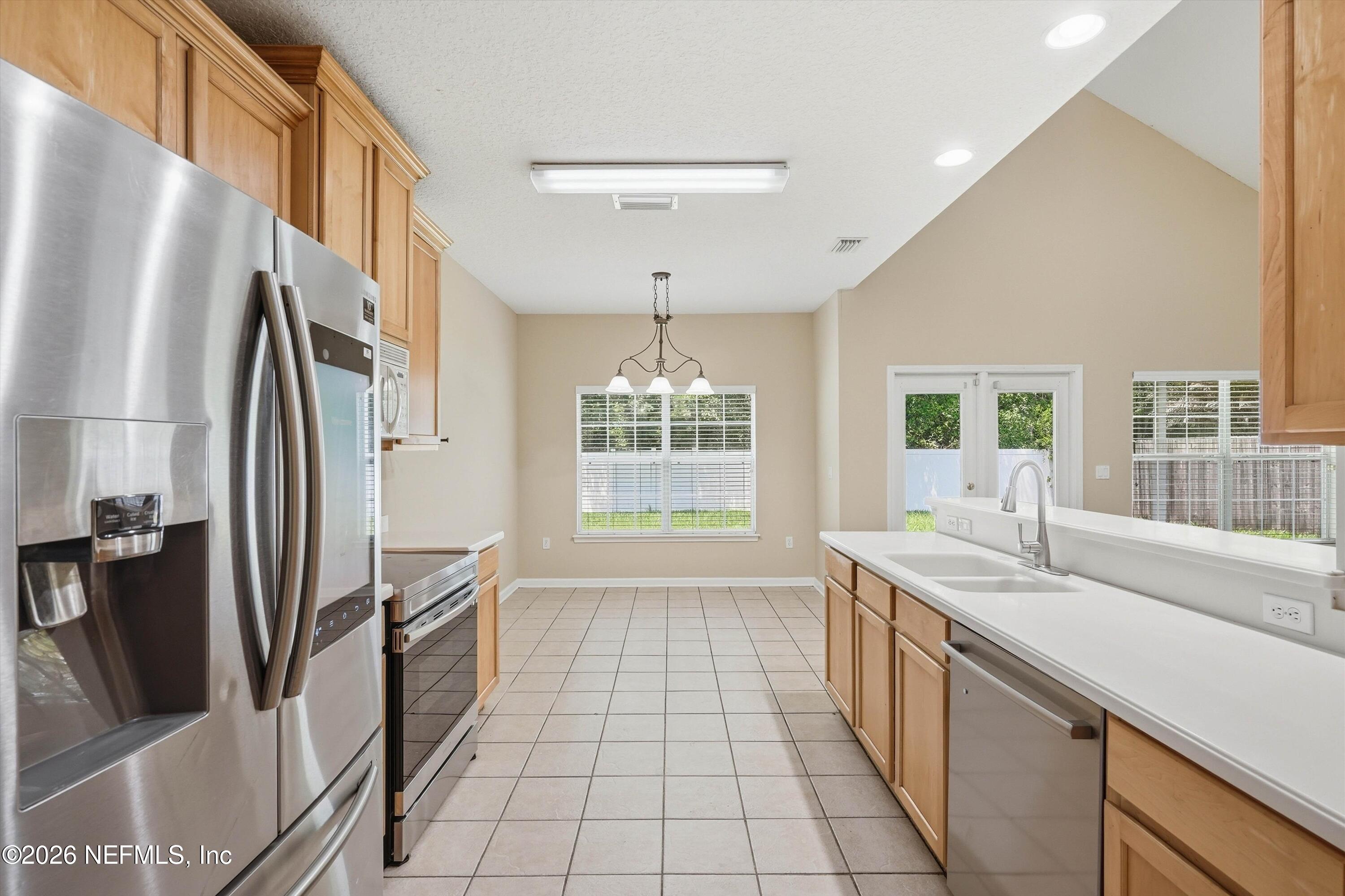 3113 WHITE HERON Trail