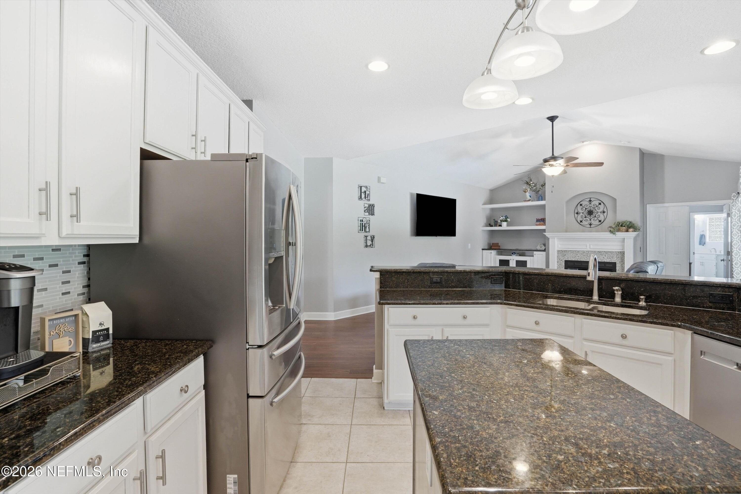 4621 W SENECA Drive, St. Johns