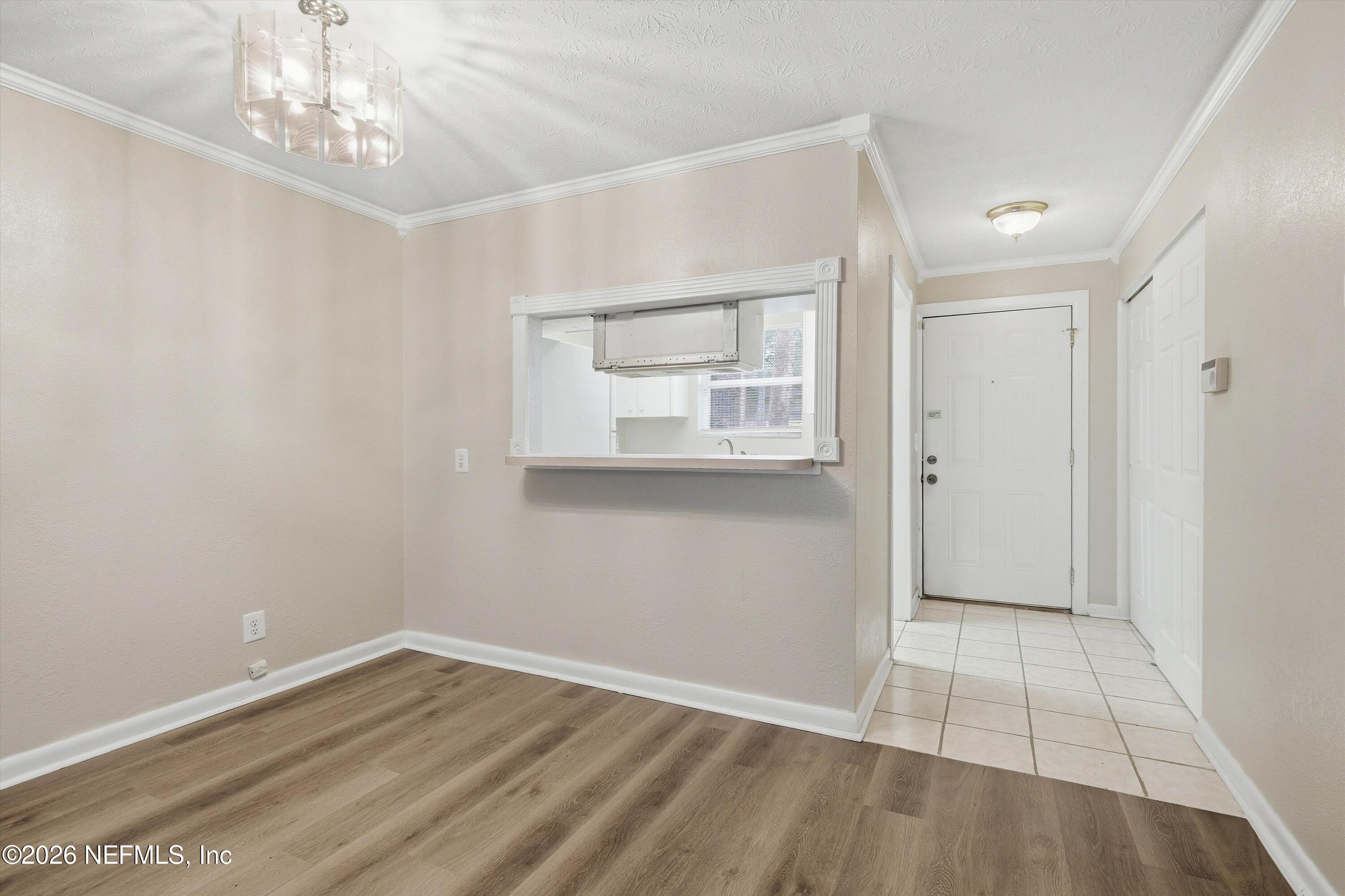 4836 ATLANTIC Boulevard 104