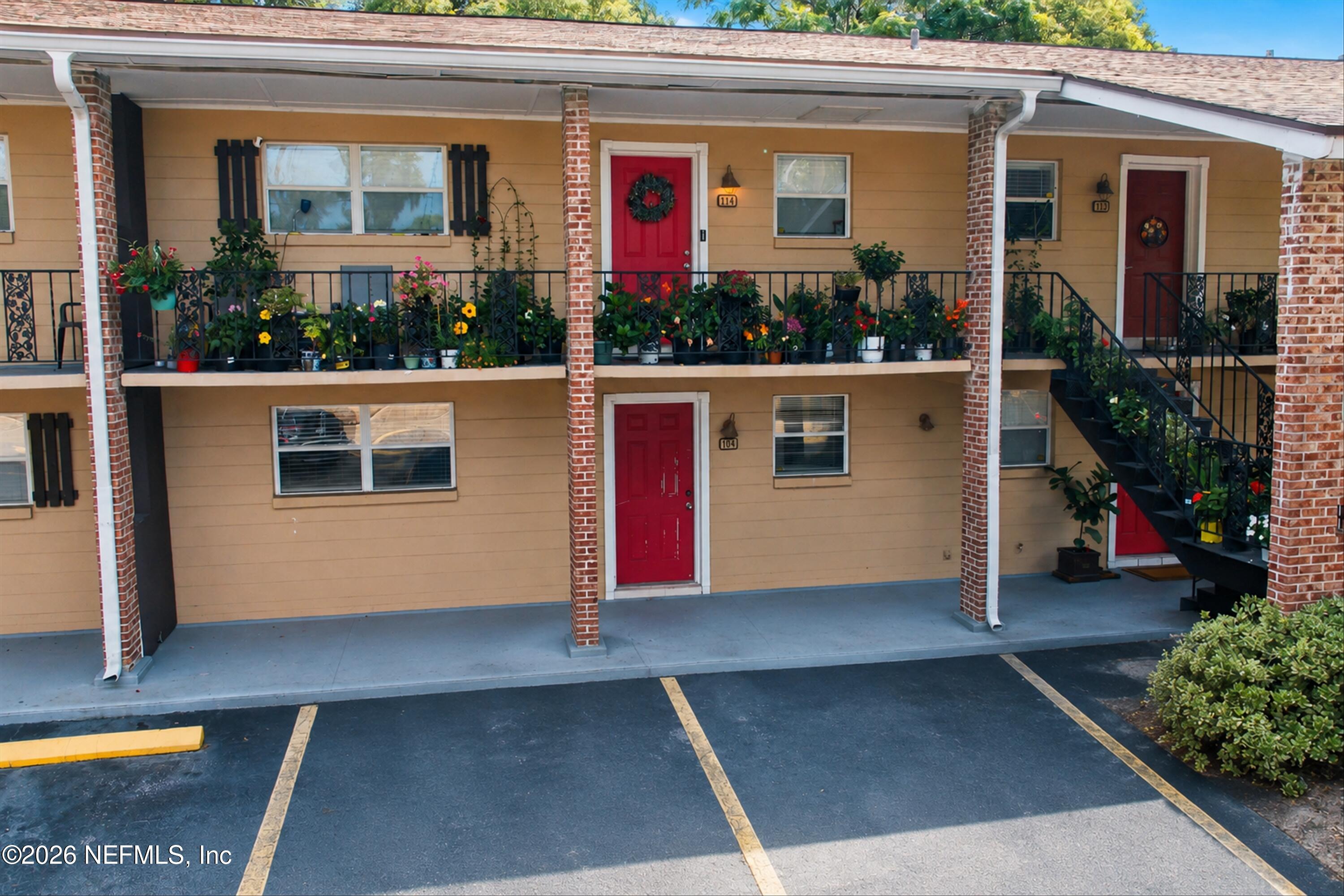 4836 ATLANTIC Boulevard 104