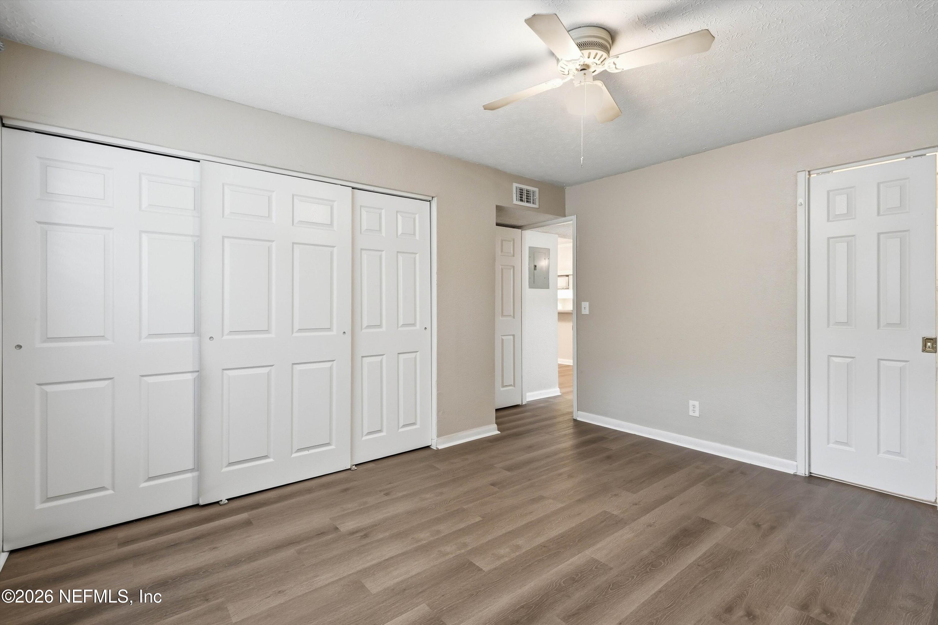 4836 ATLANTIC Boulevard 104