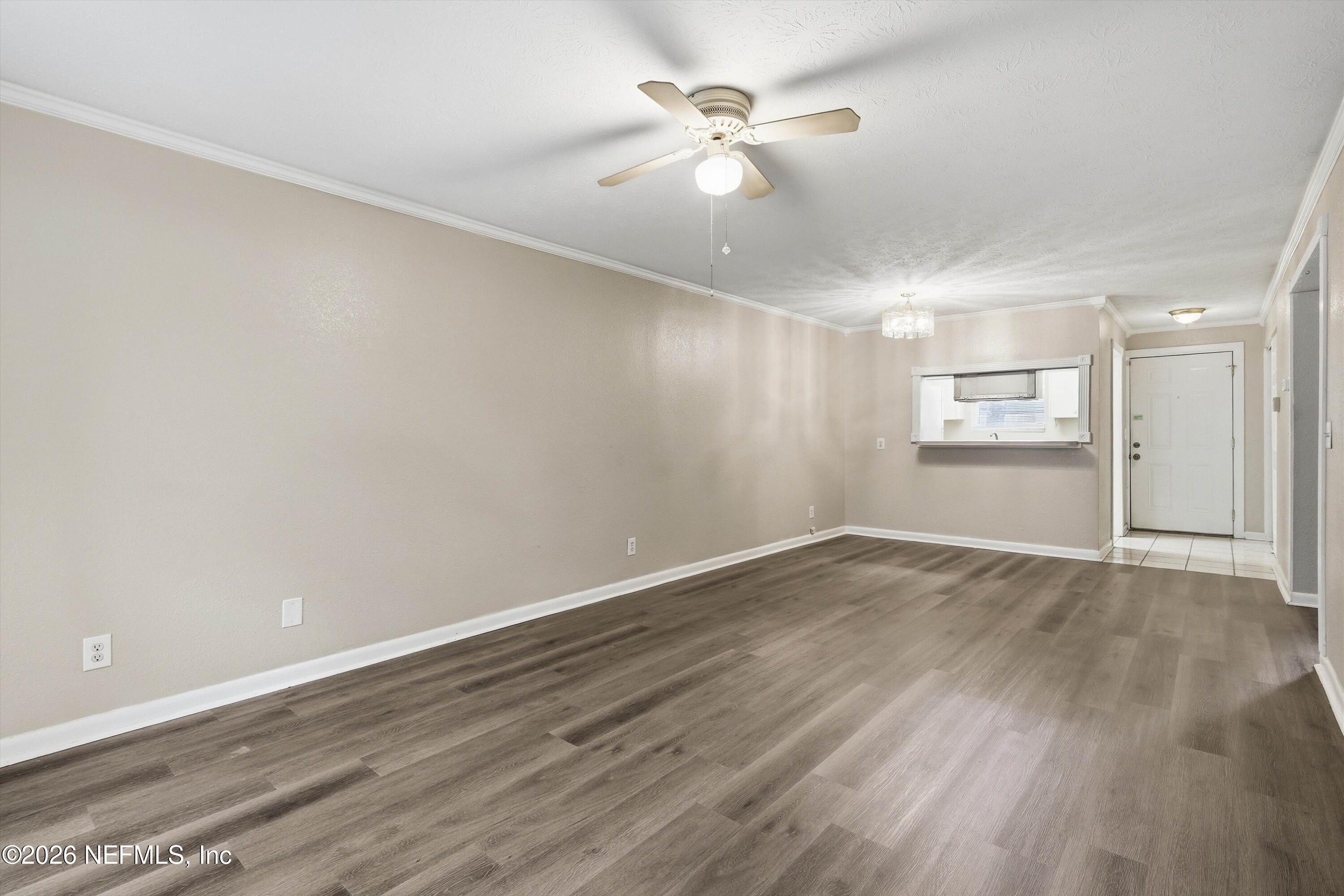 4836 ATLANTIC Boulevard 104