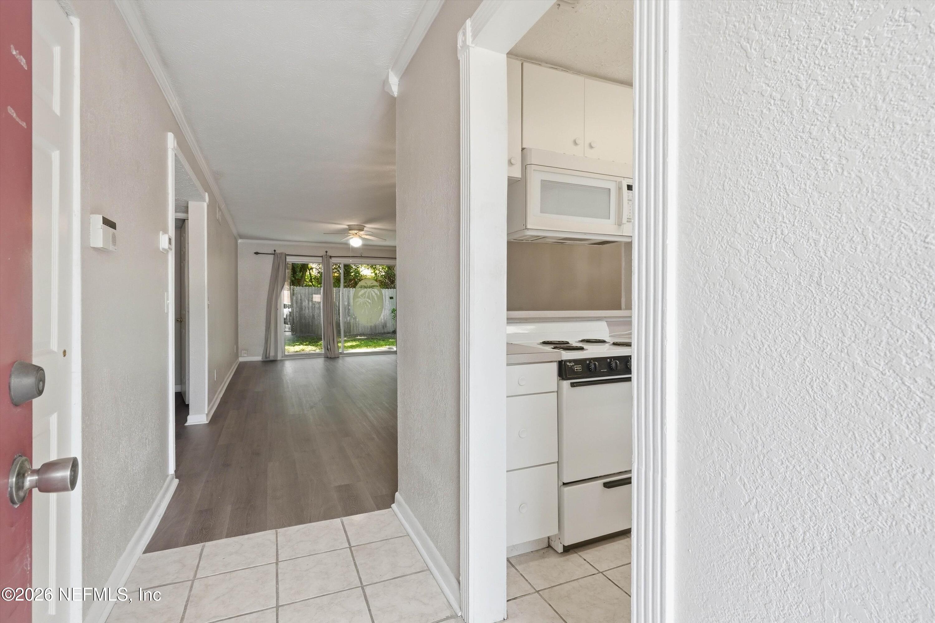4836 ATLANTIC Boulevard 104