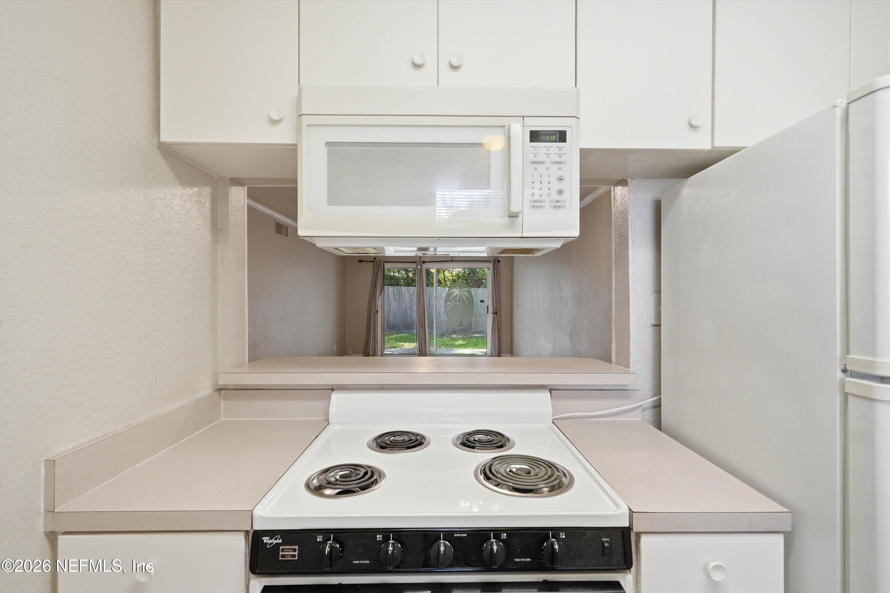 4836 ATLANTIC Boulevard 104