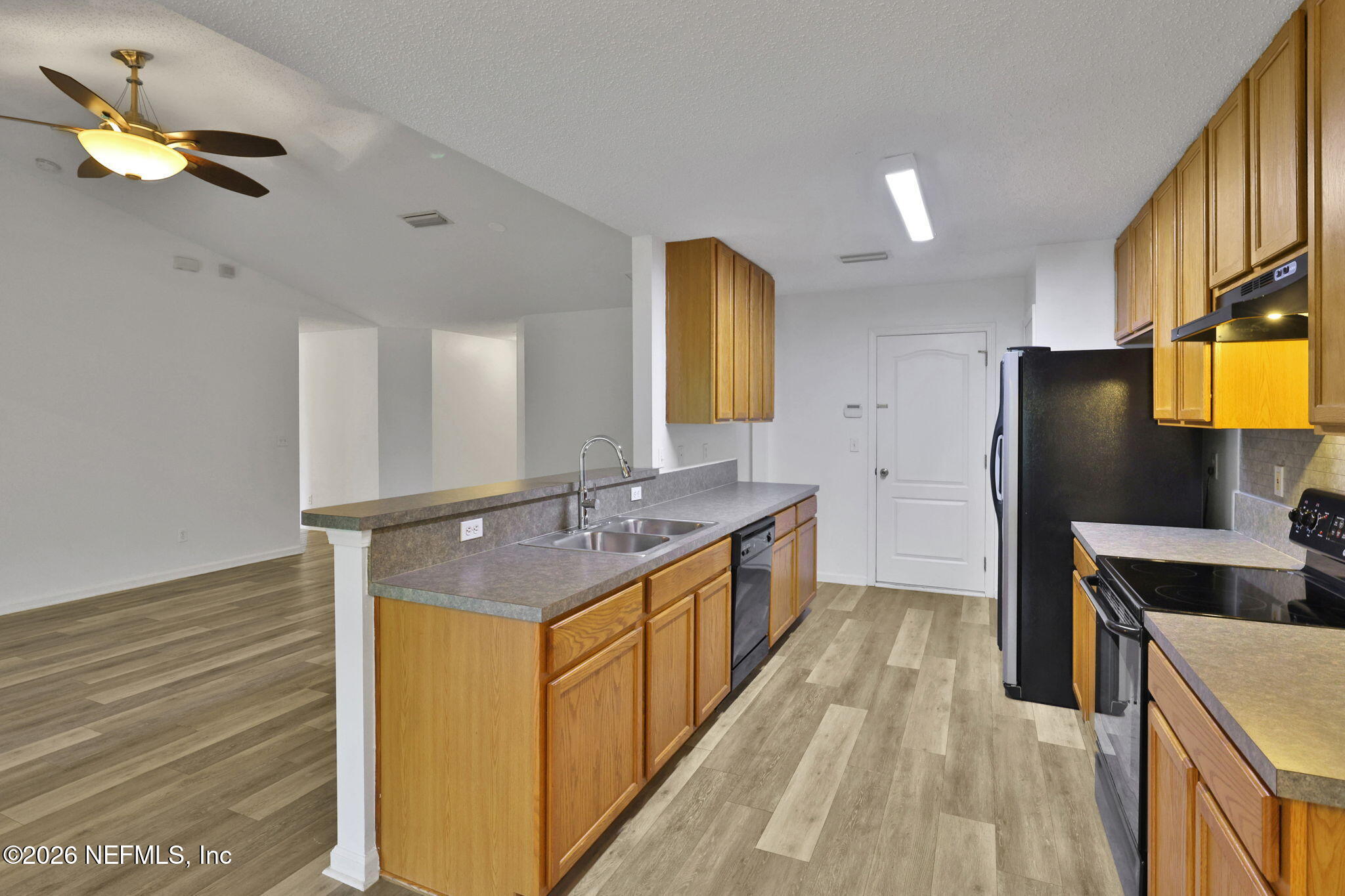 6399 SILK LEAF Lane