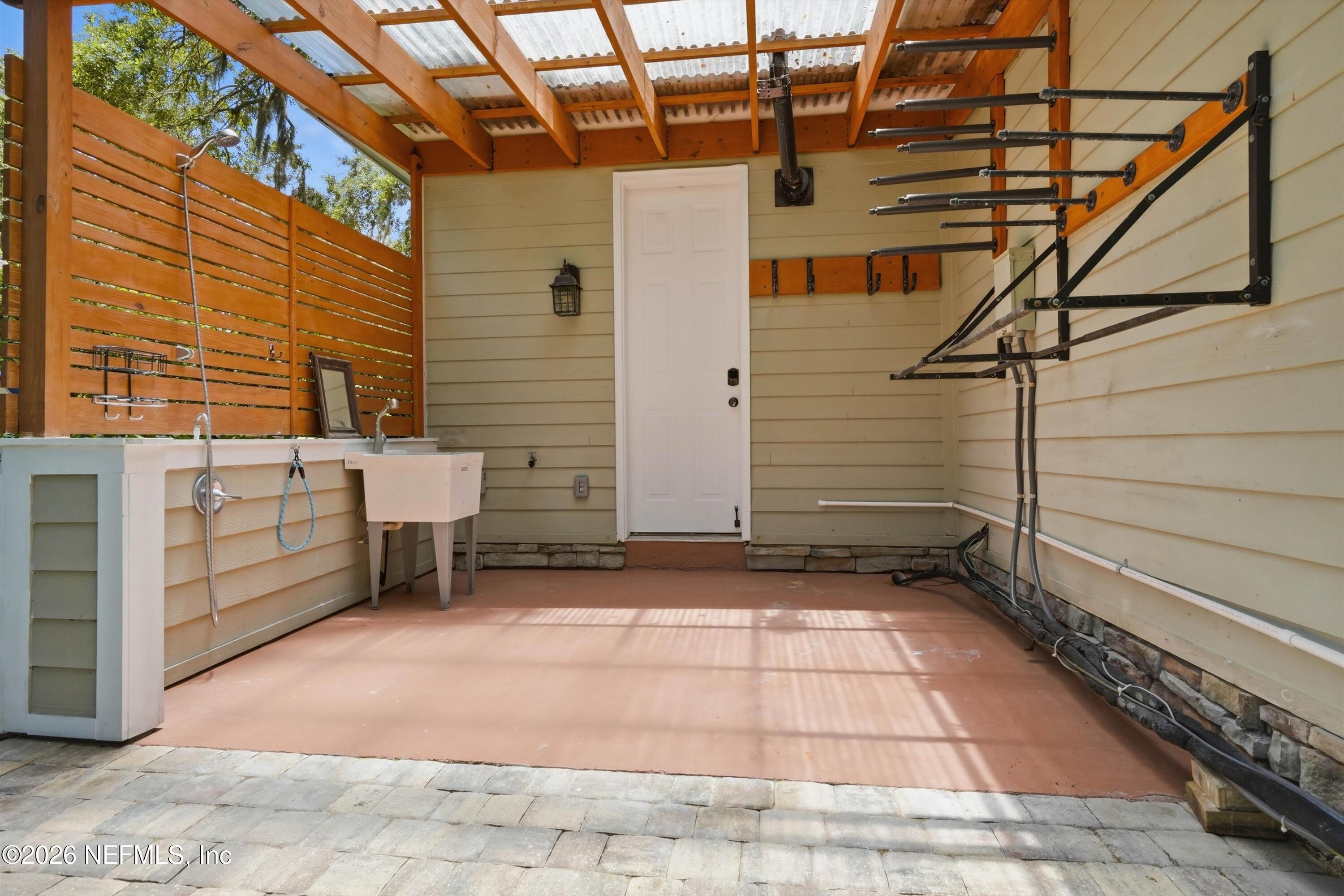 112 MAGNOLIA HAMMOCK Drive