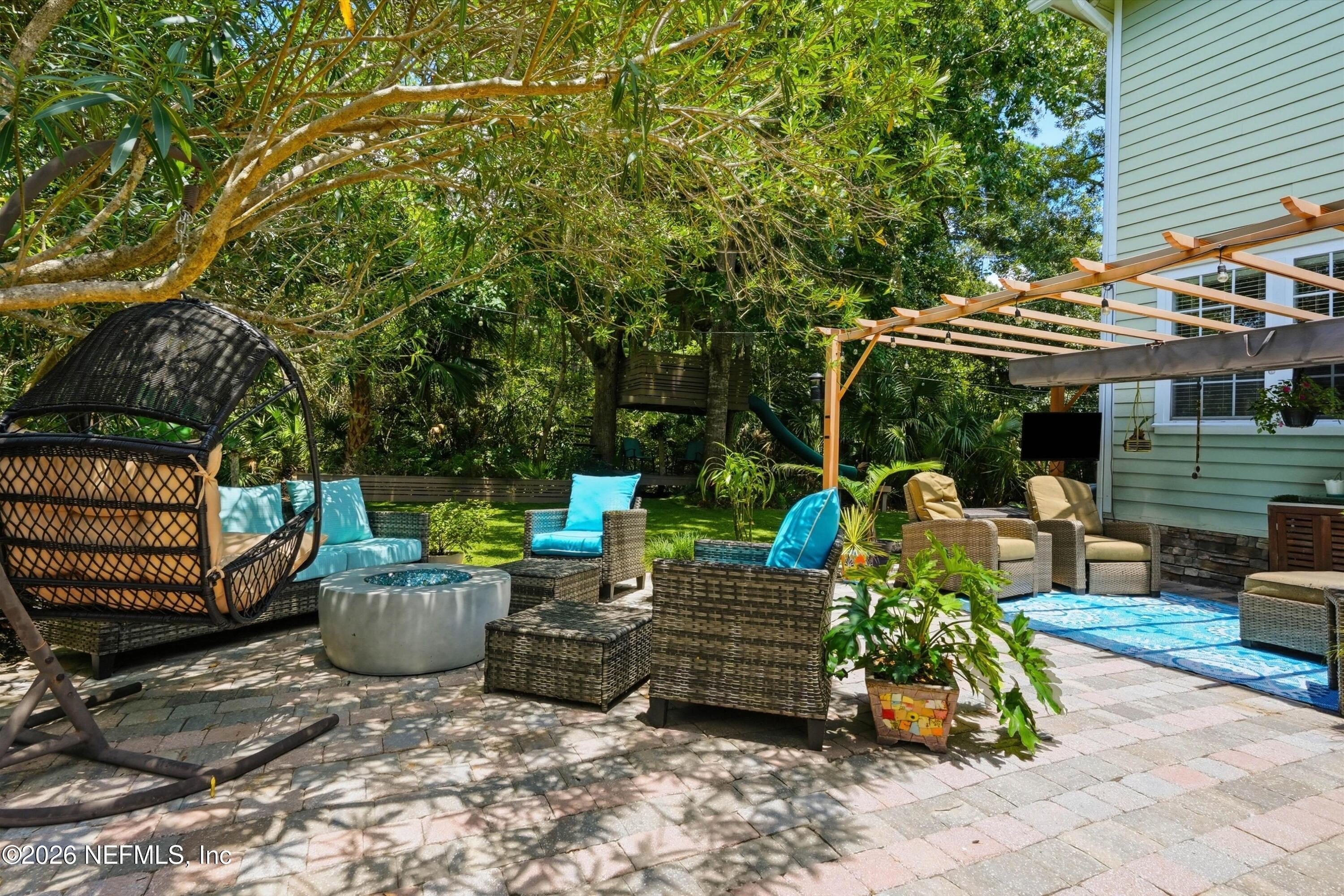 112 MAGNOLIA HAMMOCK Drive