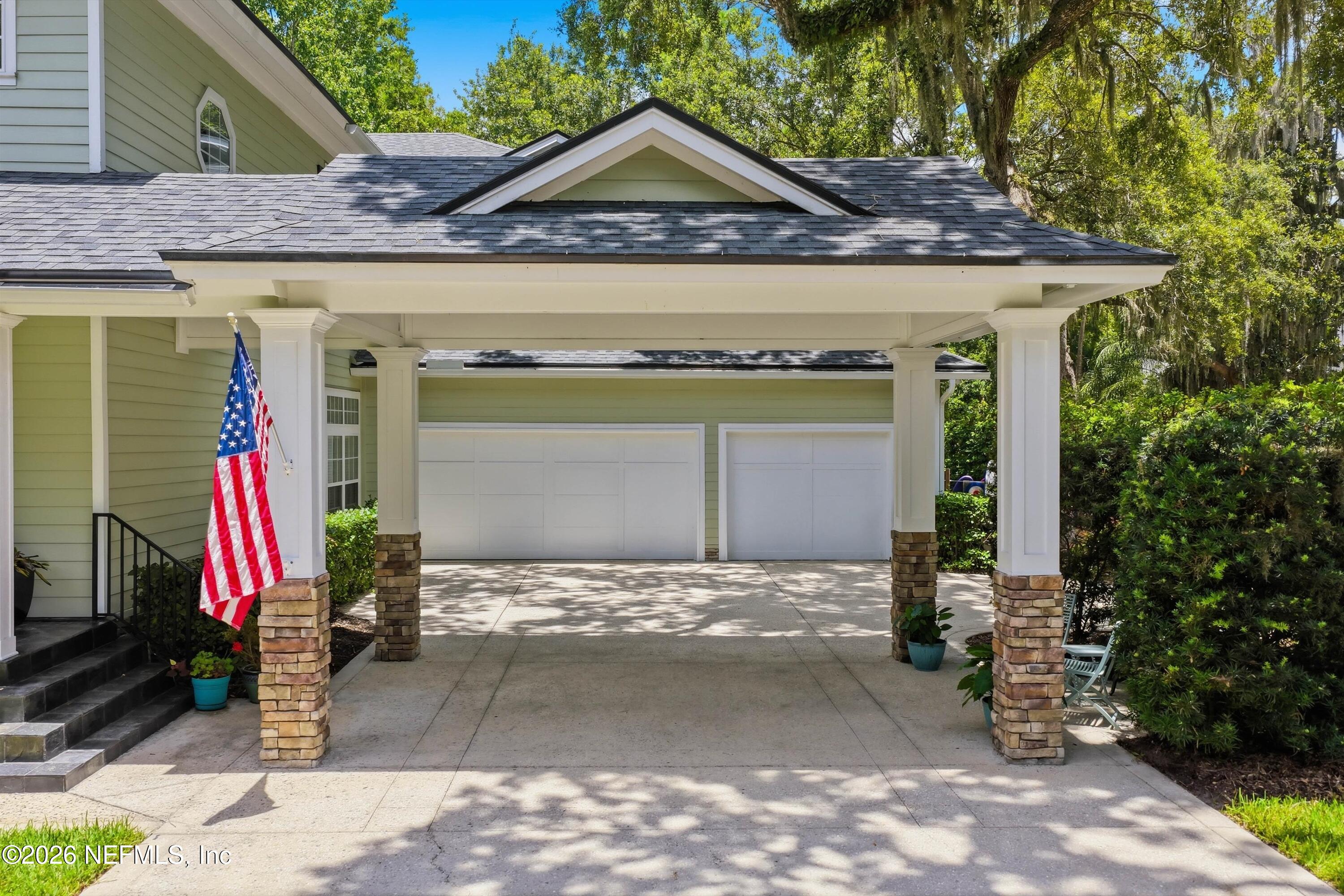 112 MAGNOLIA HAMMOCK Drive