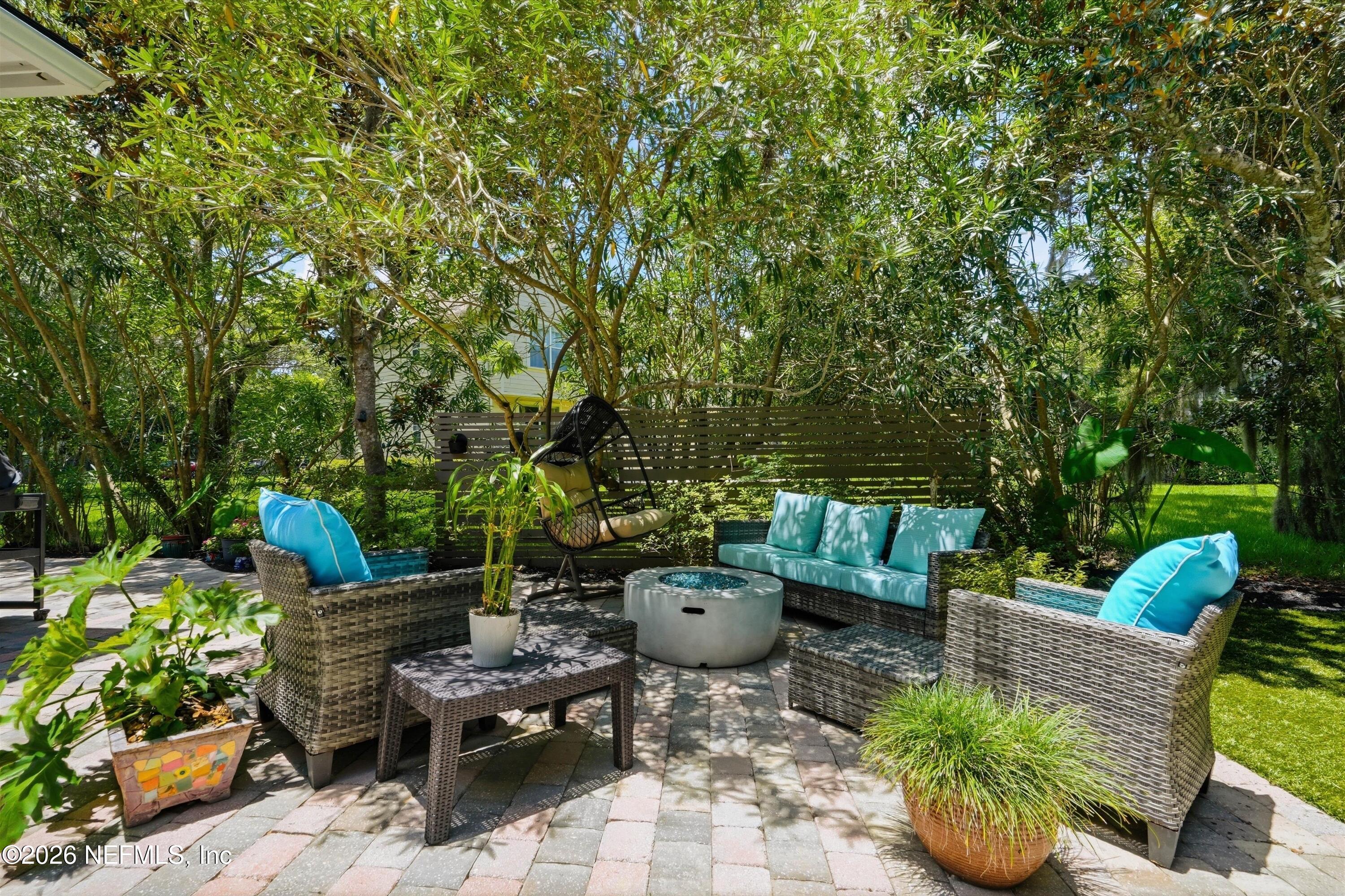 112 MAGNOLIA HAMMOCK Drive