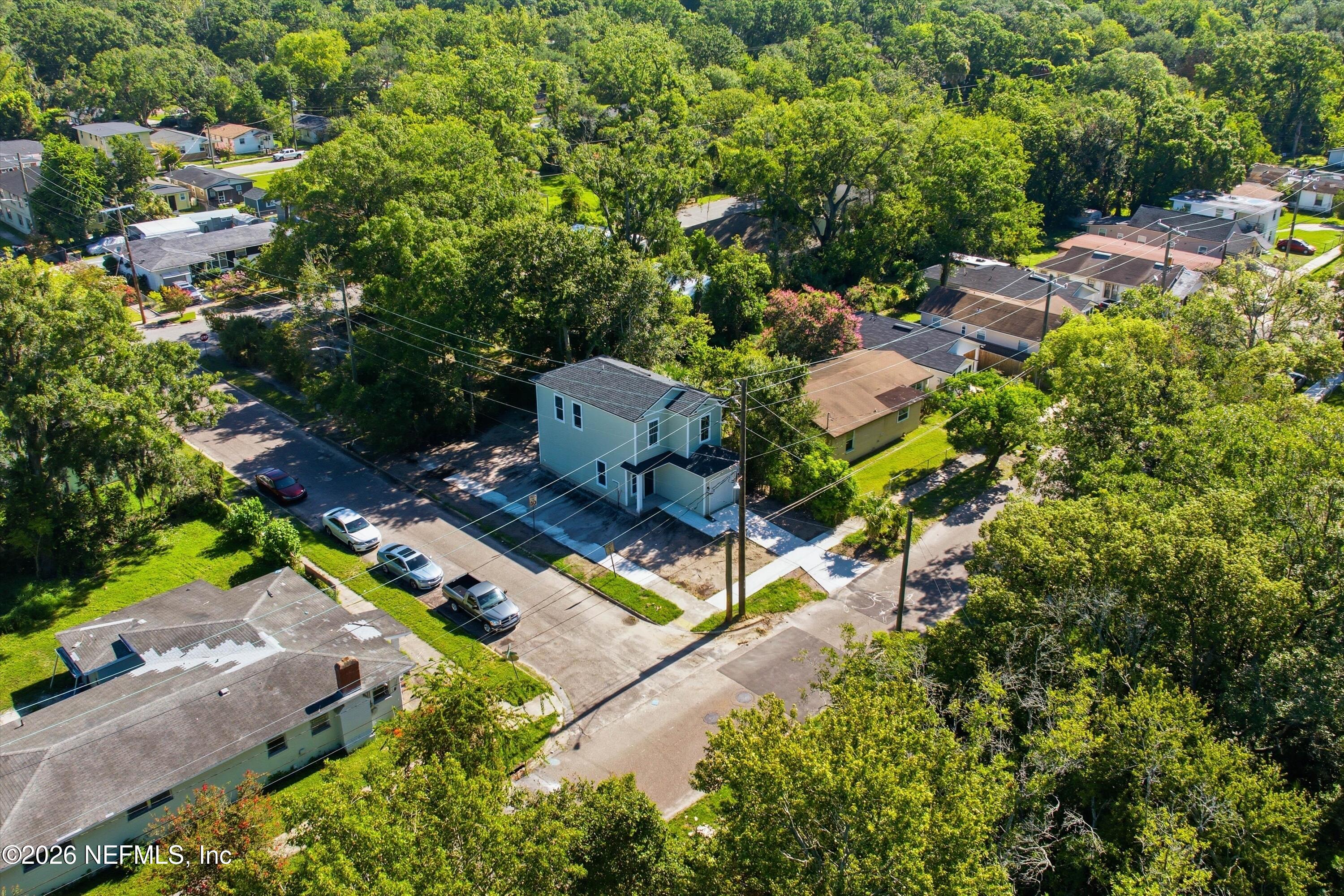 1661 W 22ND Street W
