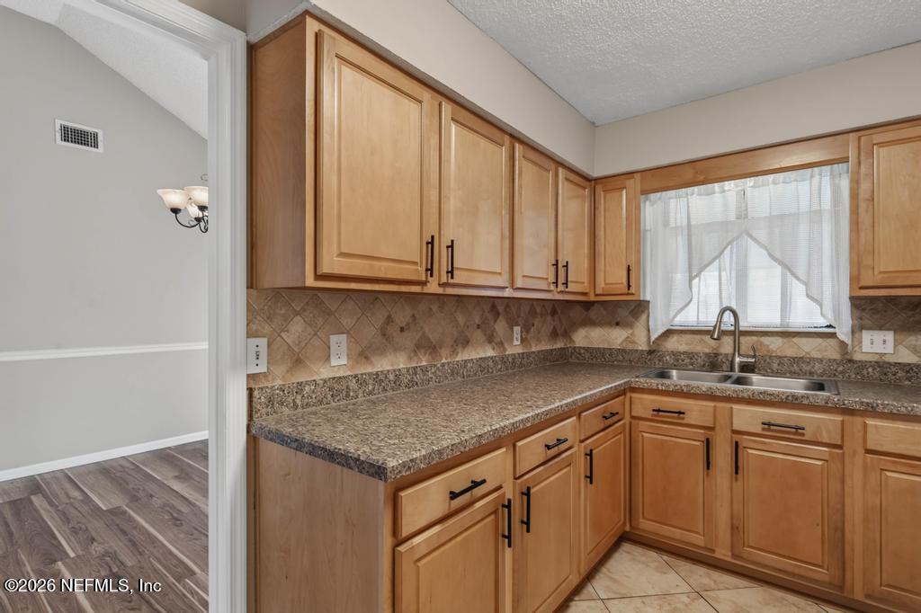 506 CLUBHOUSE Court 506