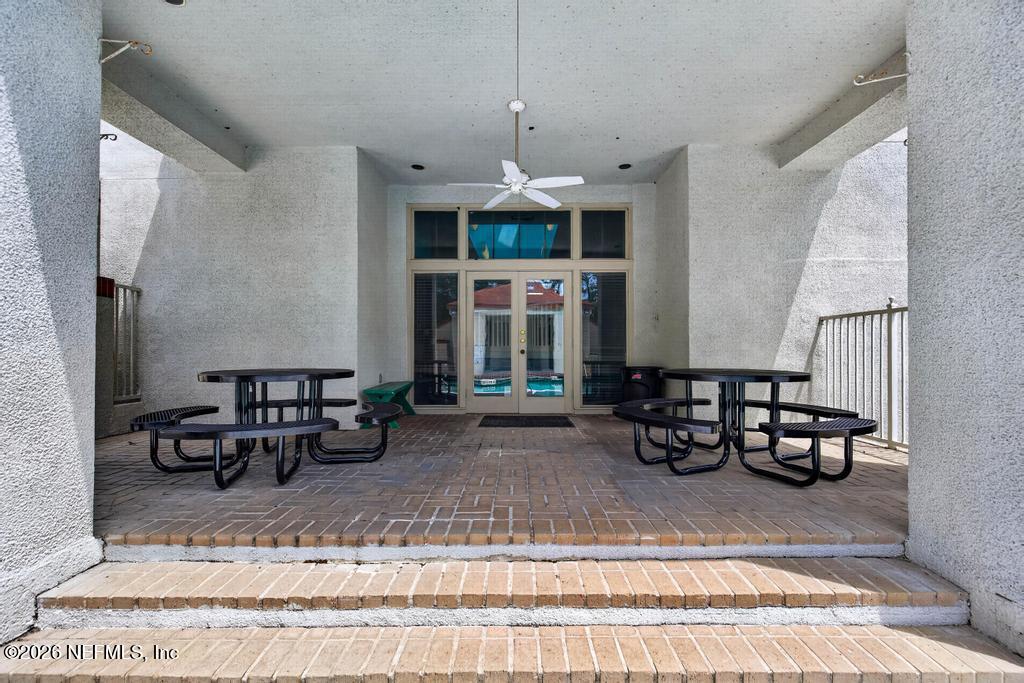 506 CLUBHOUSE Court 506