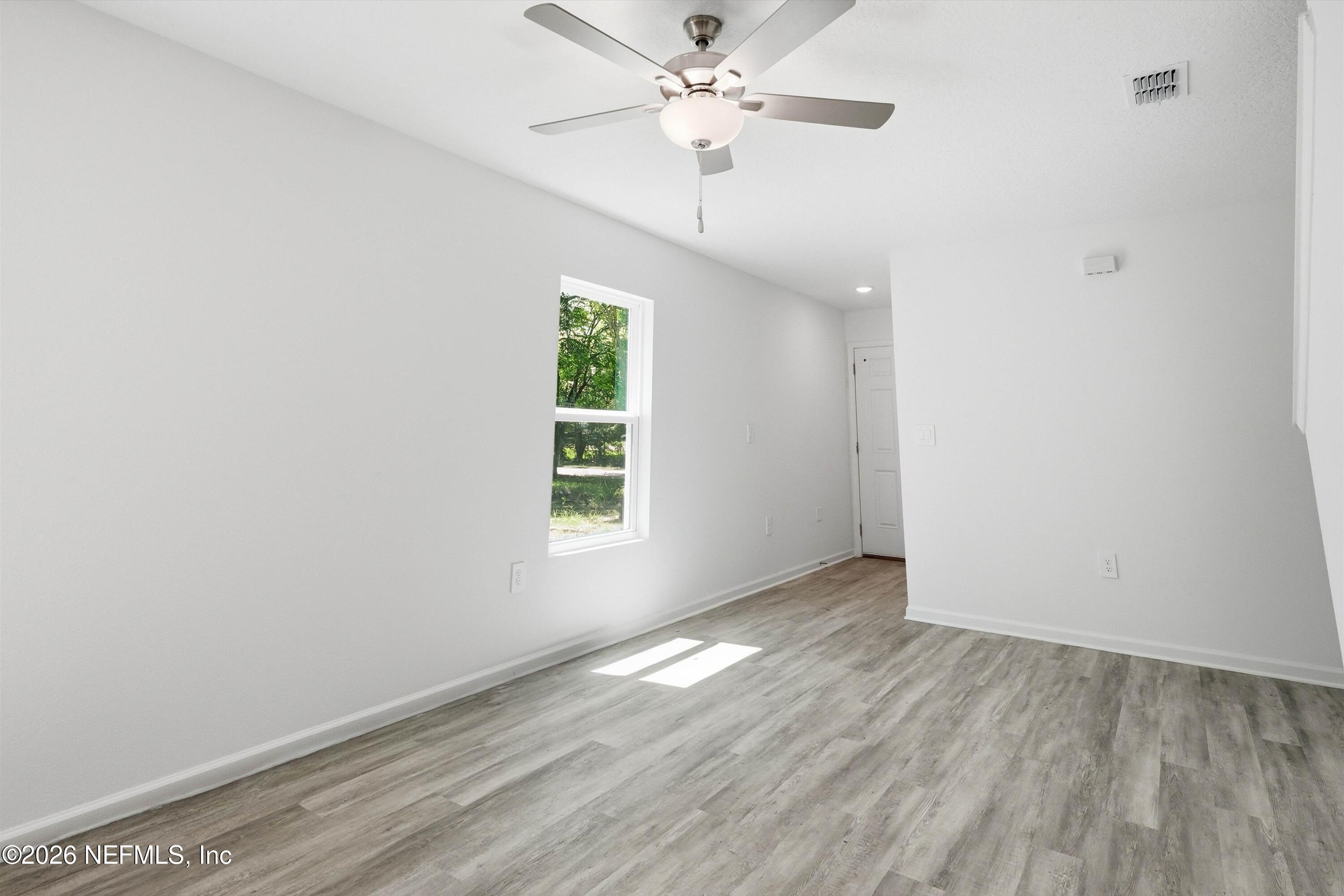 1418 W 19TH Street