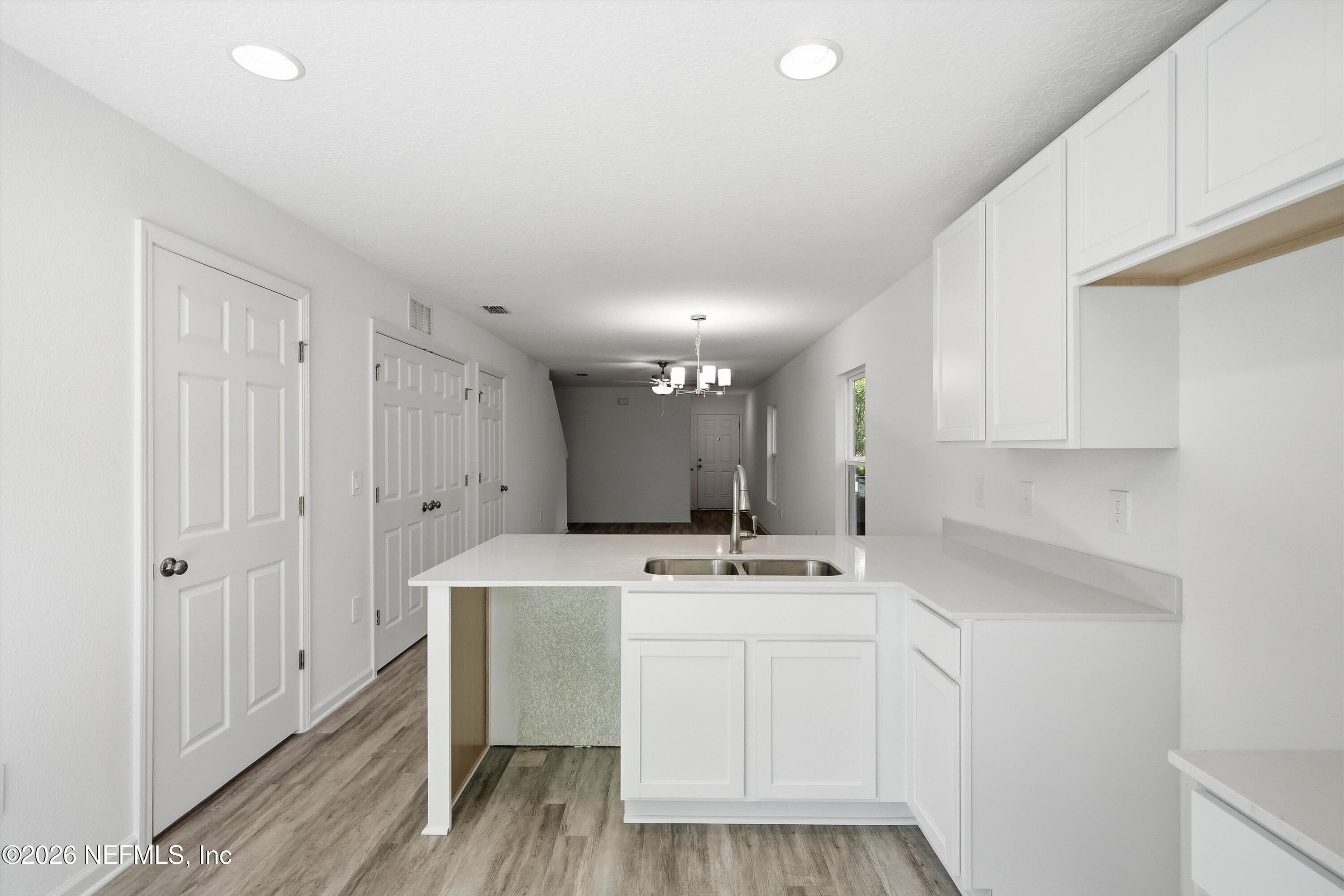 1418 W 19TH Street