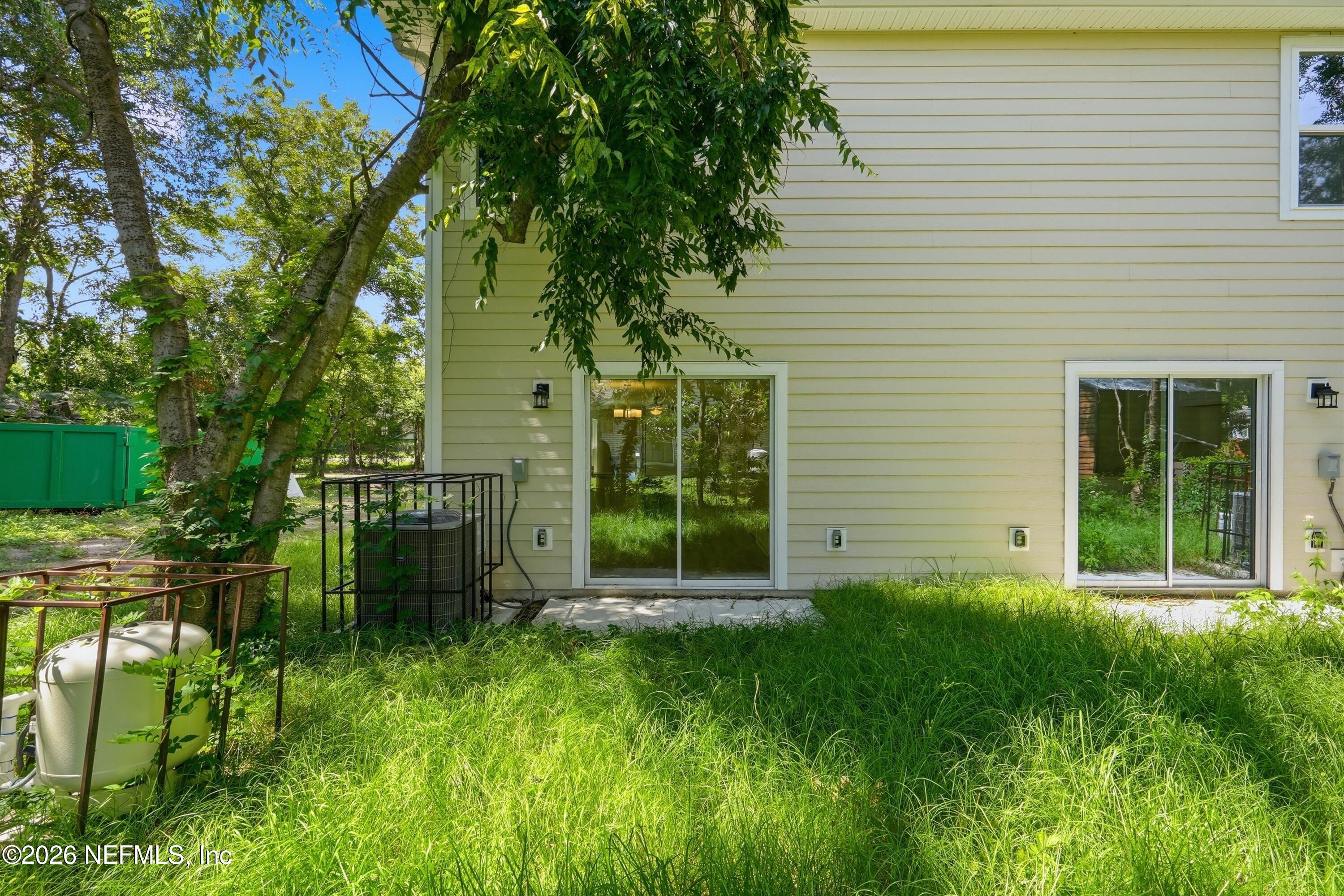 1418 W 19TH Street