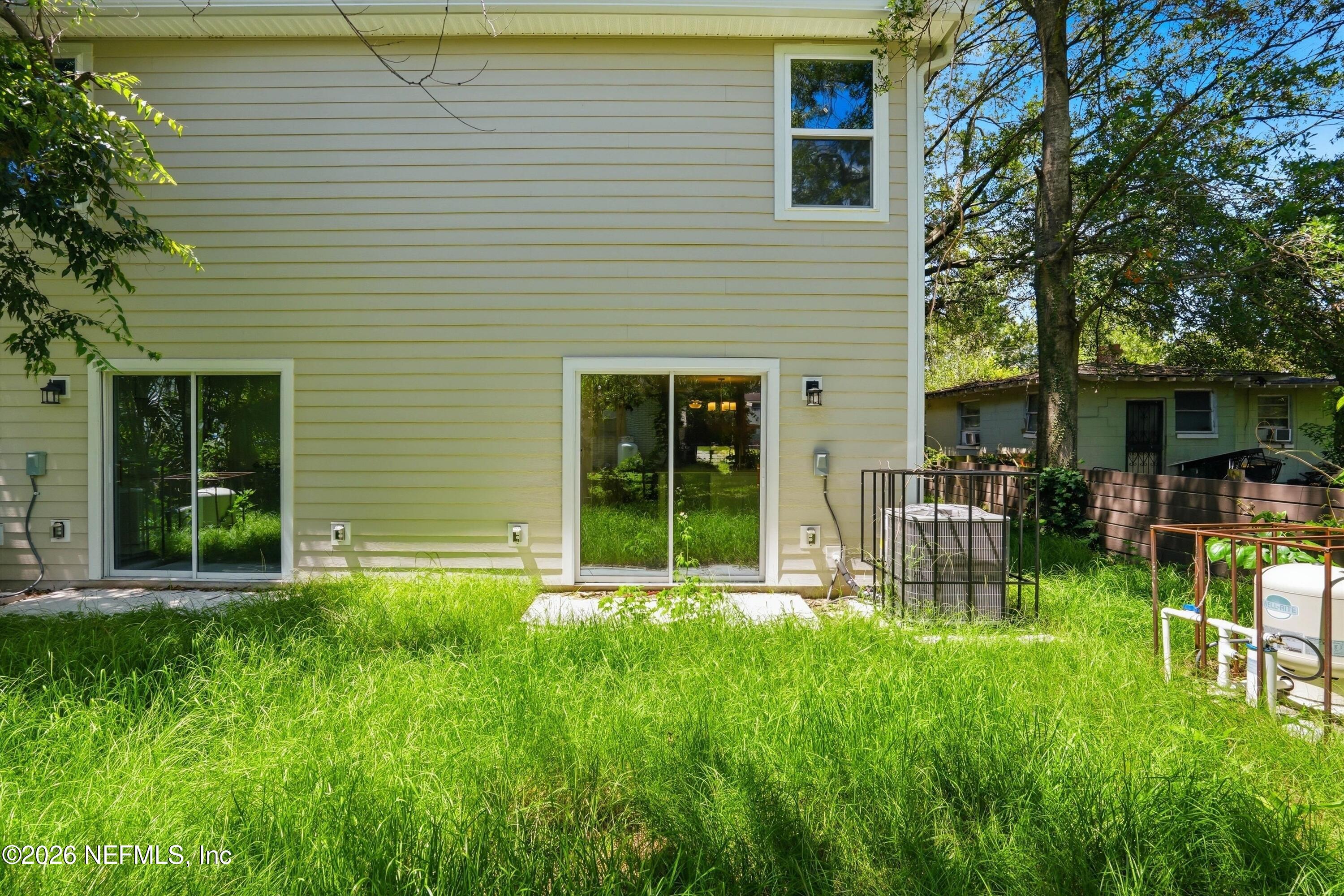 1418 W 19TH Street
