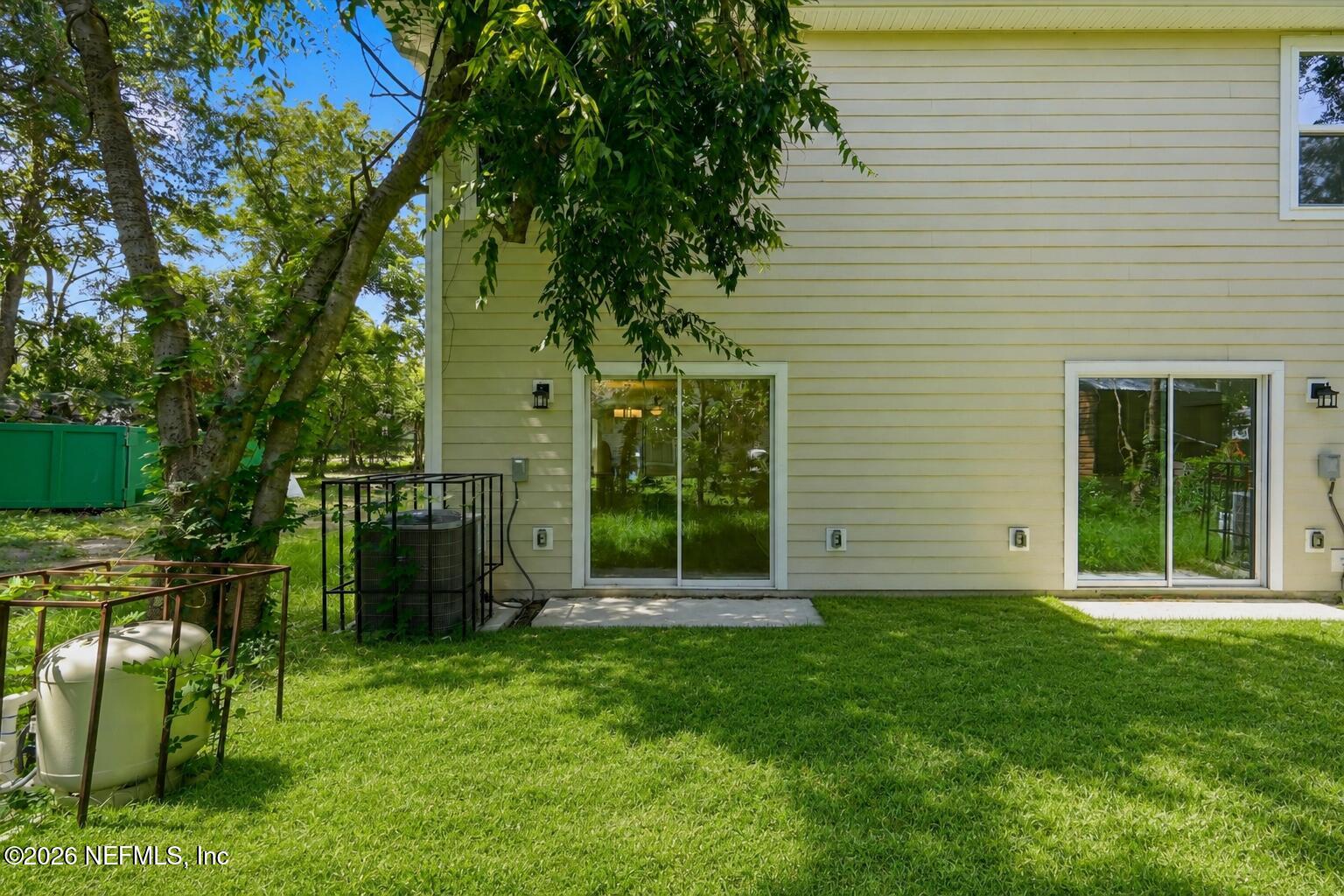 1418 W 19TH Street