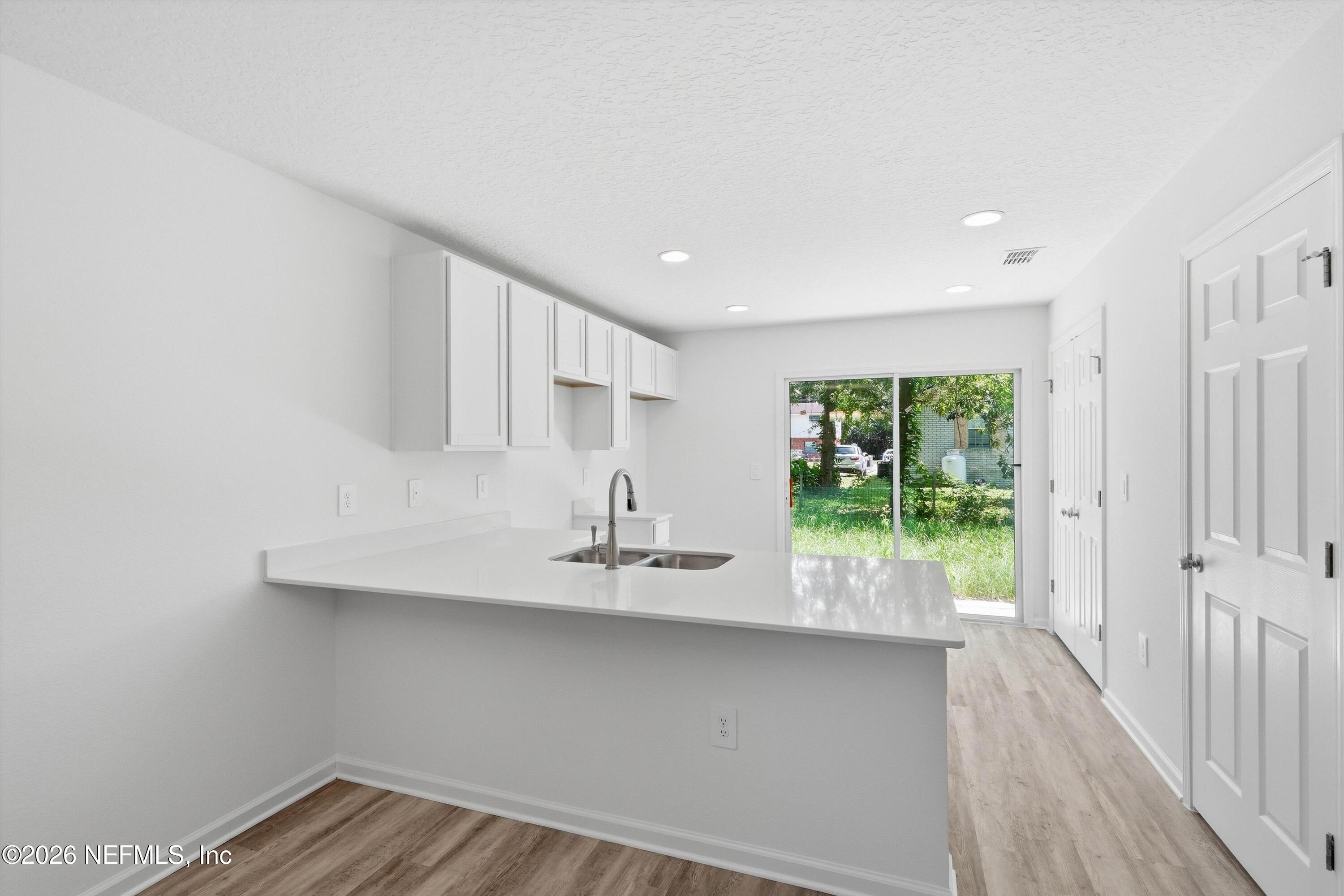 1418 W 19TH Street