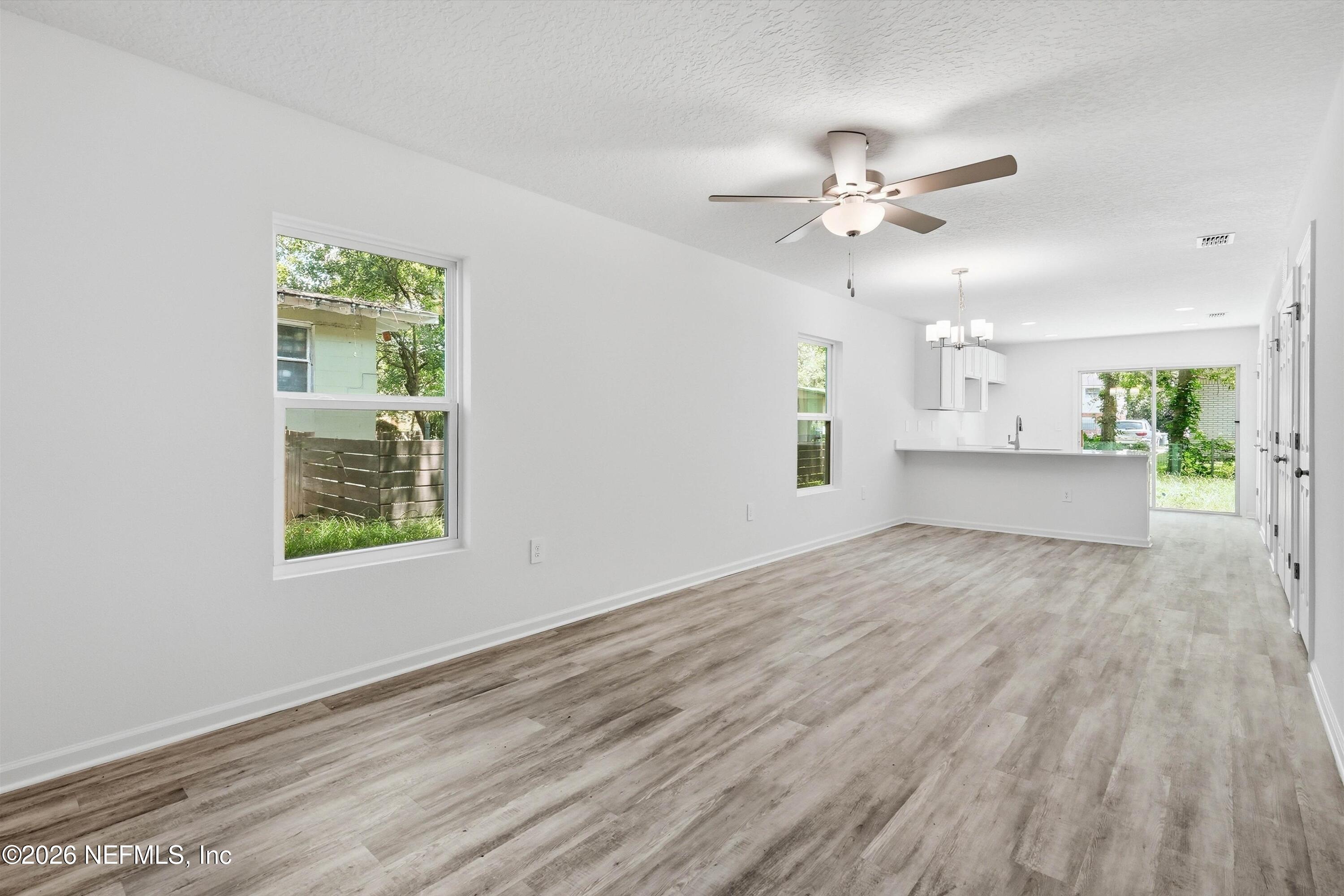 1418 W 19TH Street