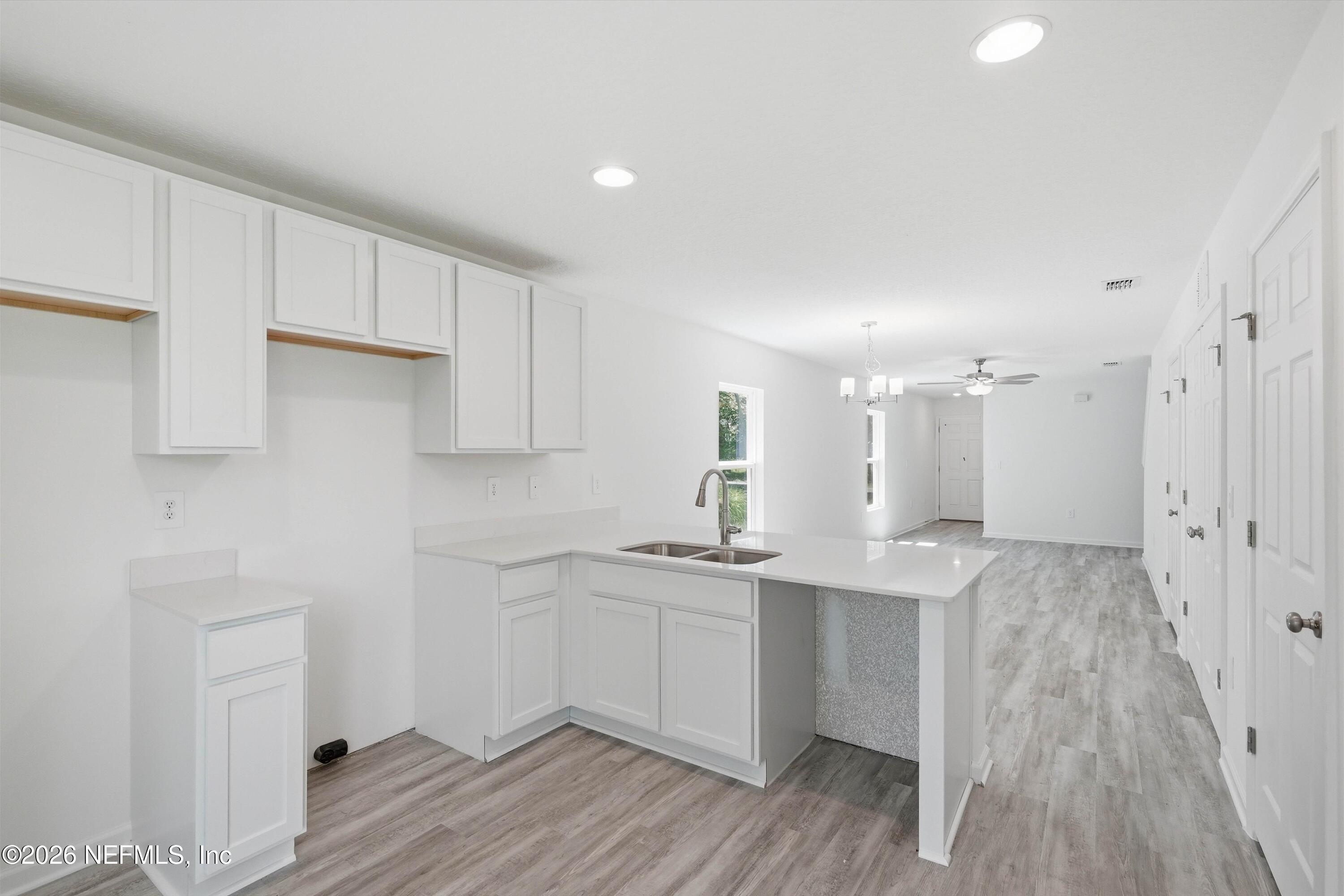 1418 W 19TH Street