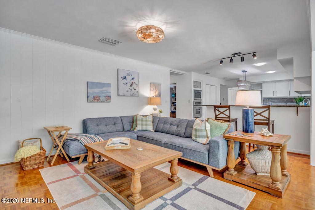 1452 SEMINOLE Road