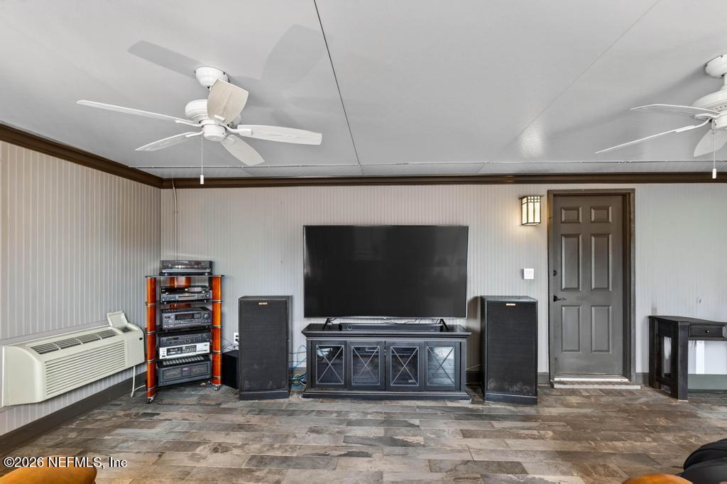 1185 HERITAGE ESTATES Trace