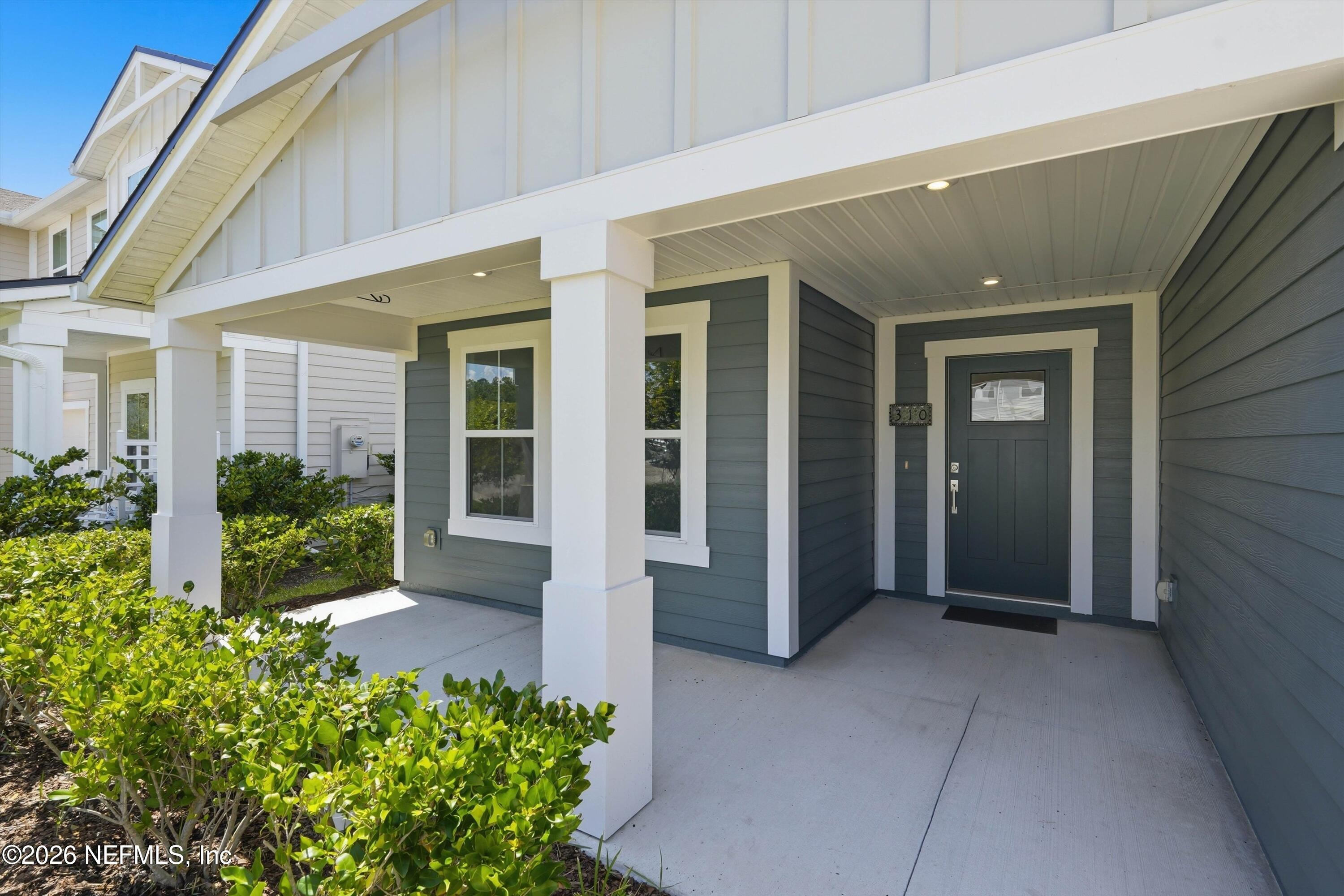 310 MEADOW CREEK Drive, St. Johns