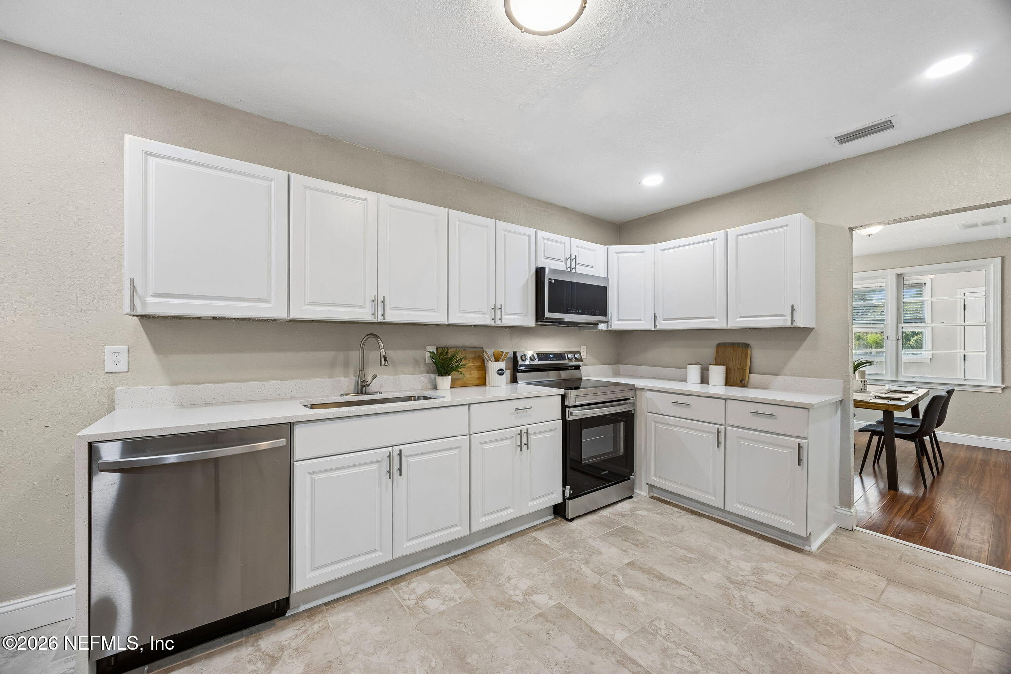 29 56TH Street E