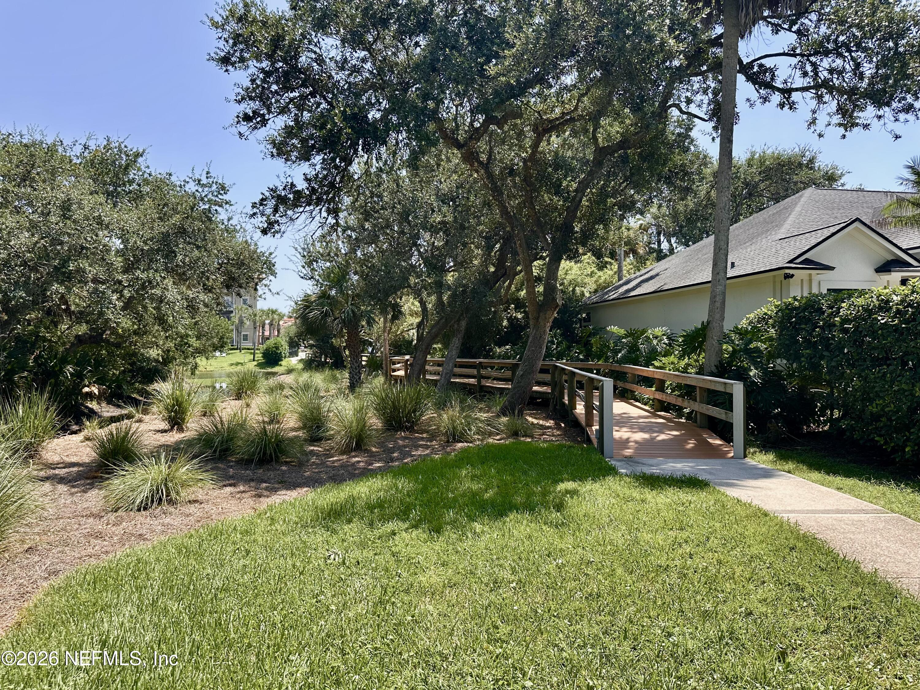 609 W SURF SPRAY Lane