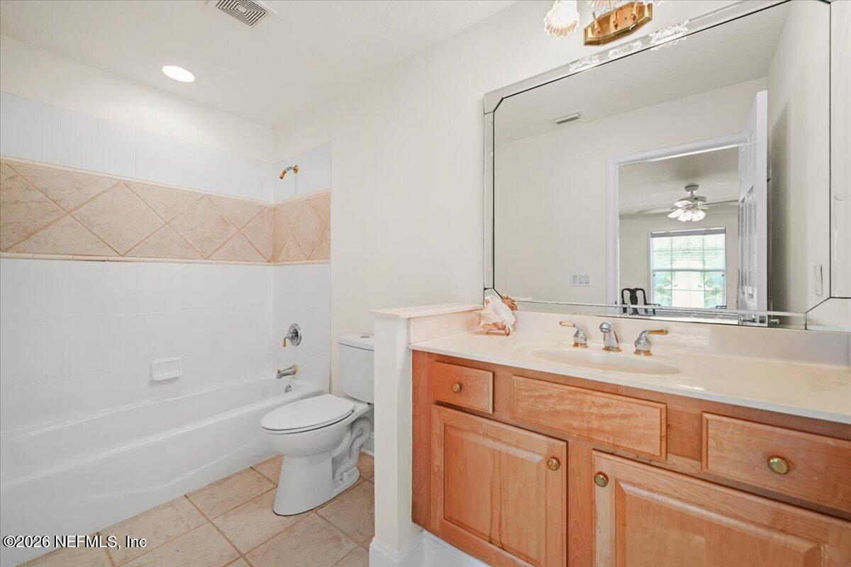 609 W SURF SPRAY Lane