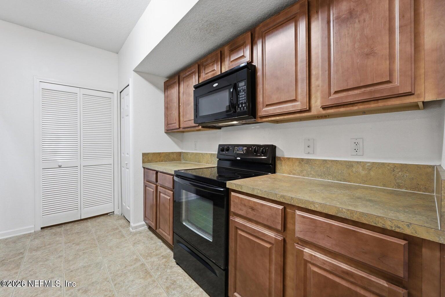 3680 KIRKPATRICK Circle 4
