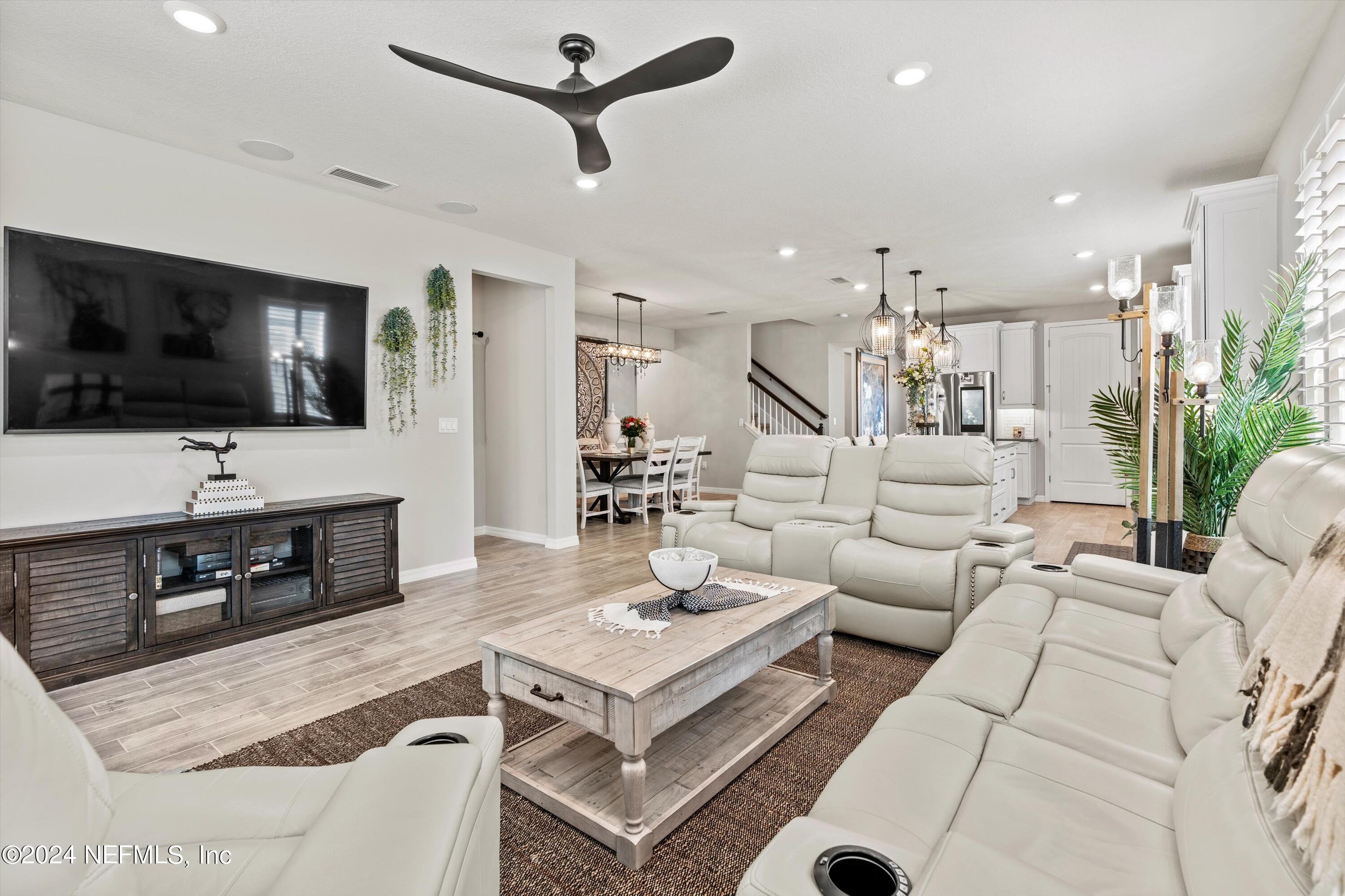 11166 TOWN VIEW Drive