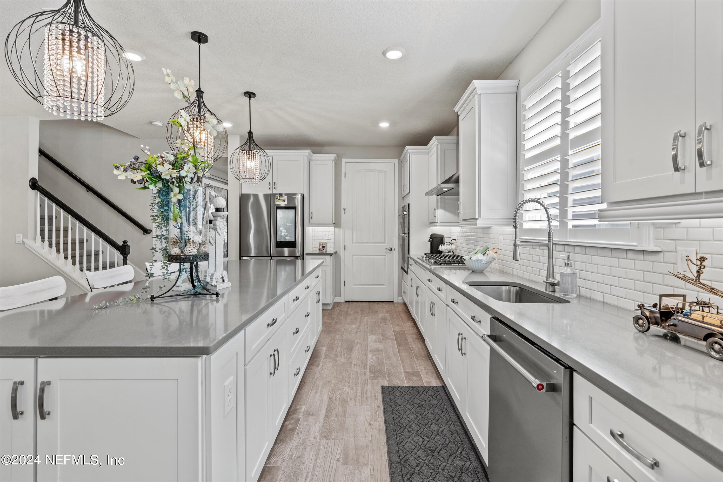 11166 TOWN VIEW Drive