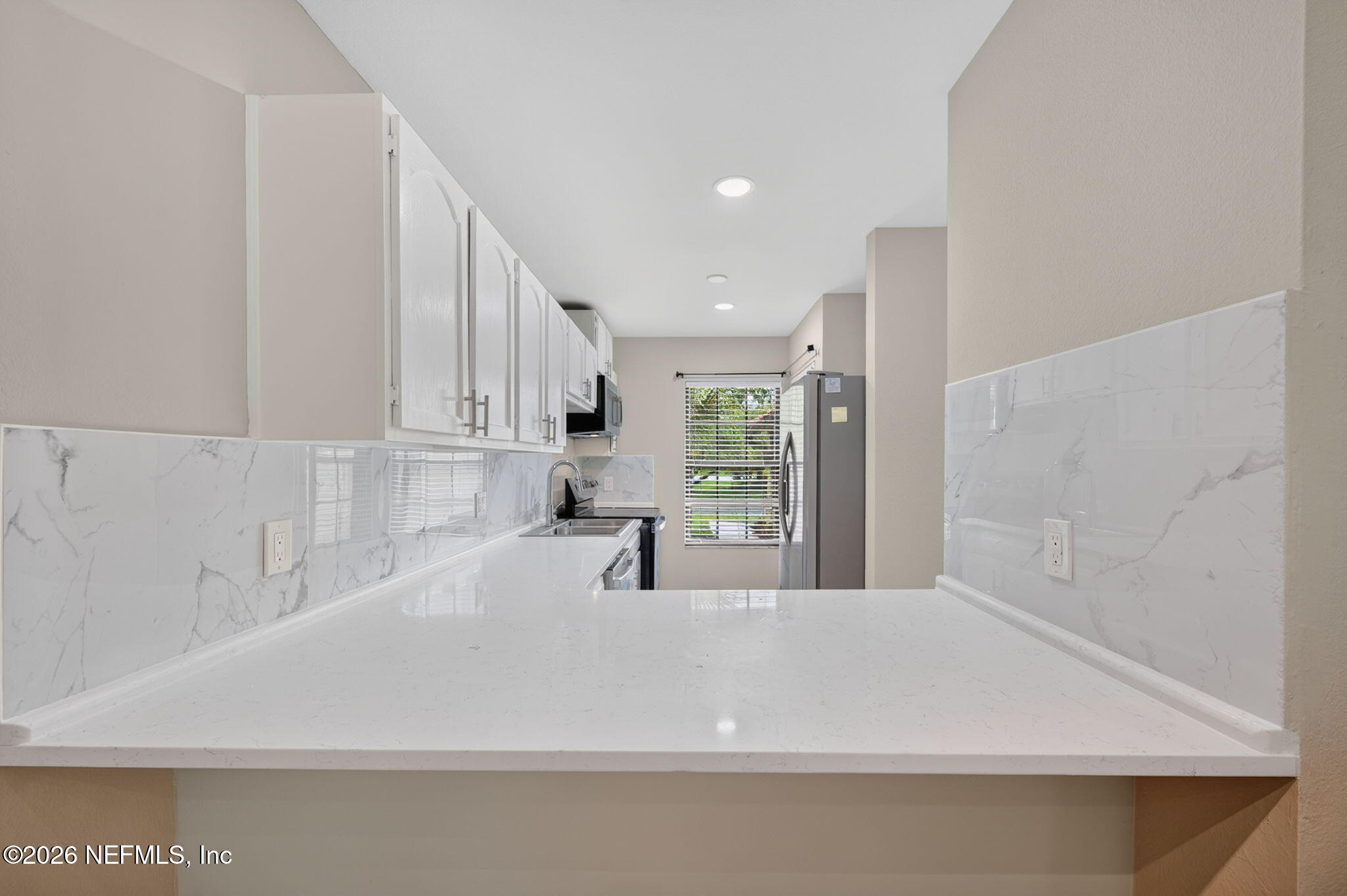 838 LAWNWOOD Avenue NE