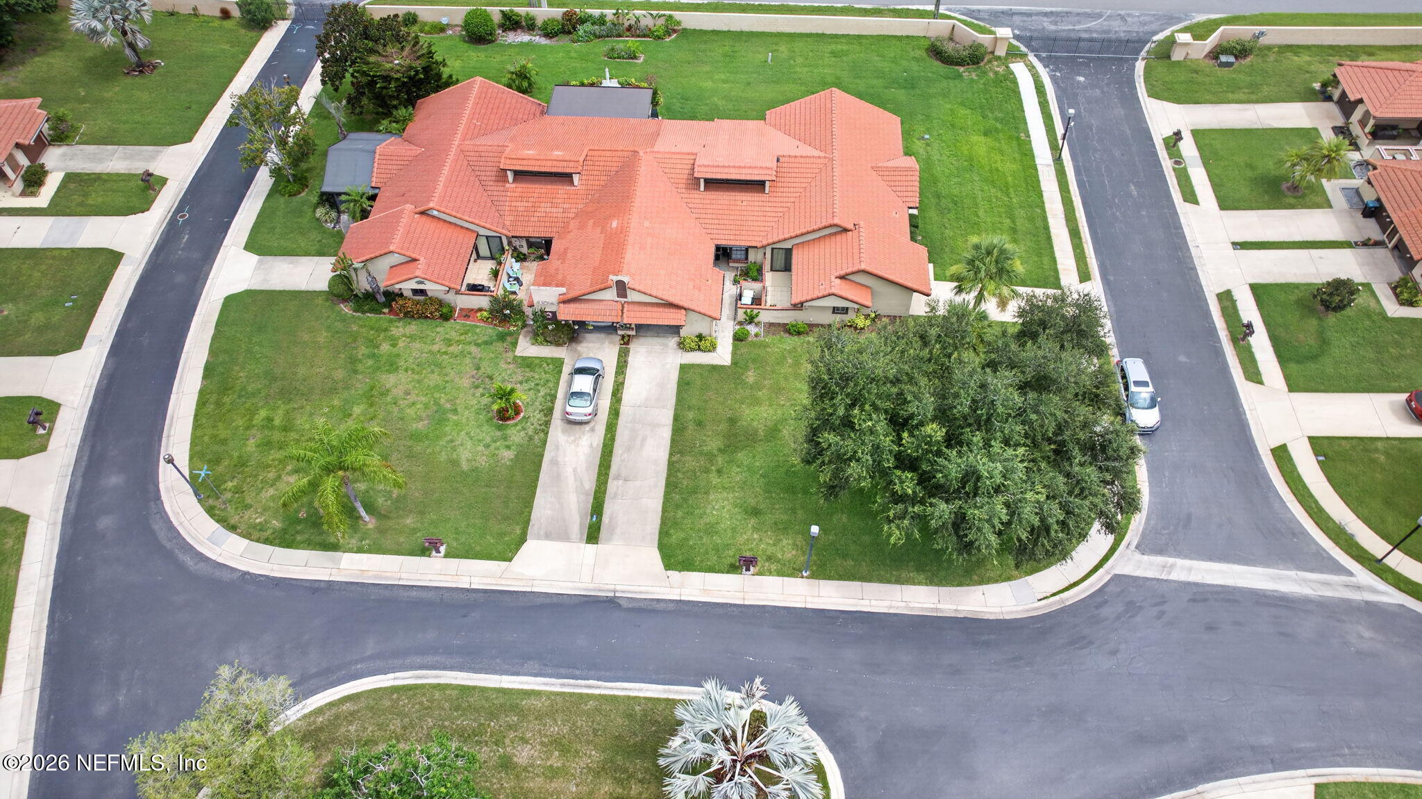 838 LAWNWOOD Avenue NE