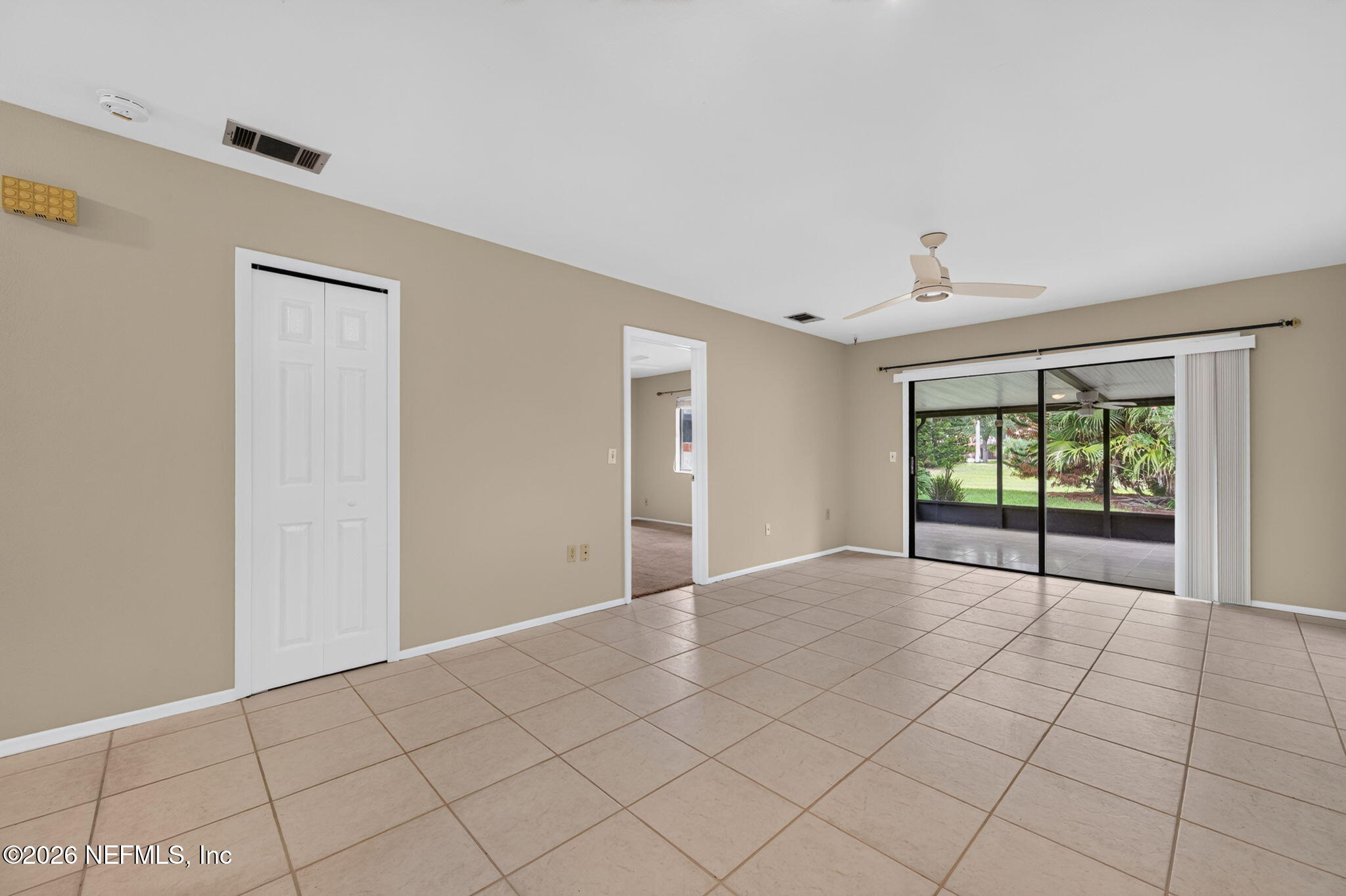 838 LAWNWOOD Avenue NE
